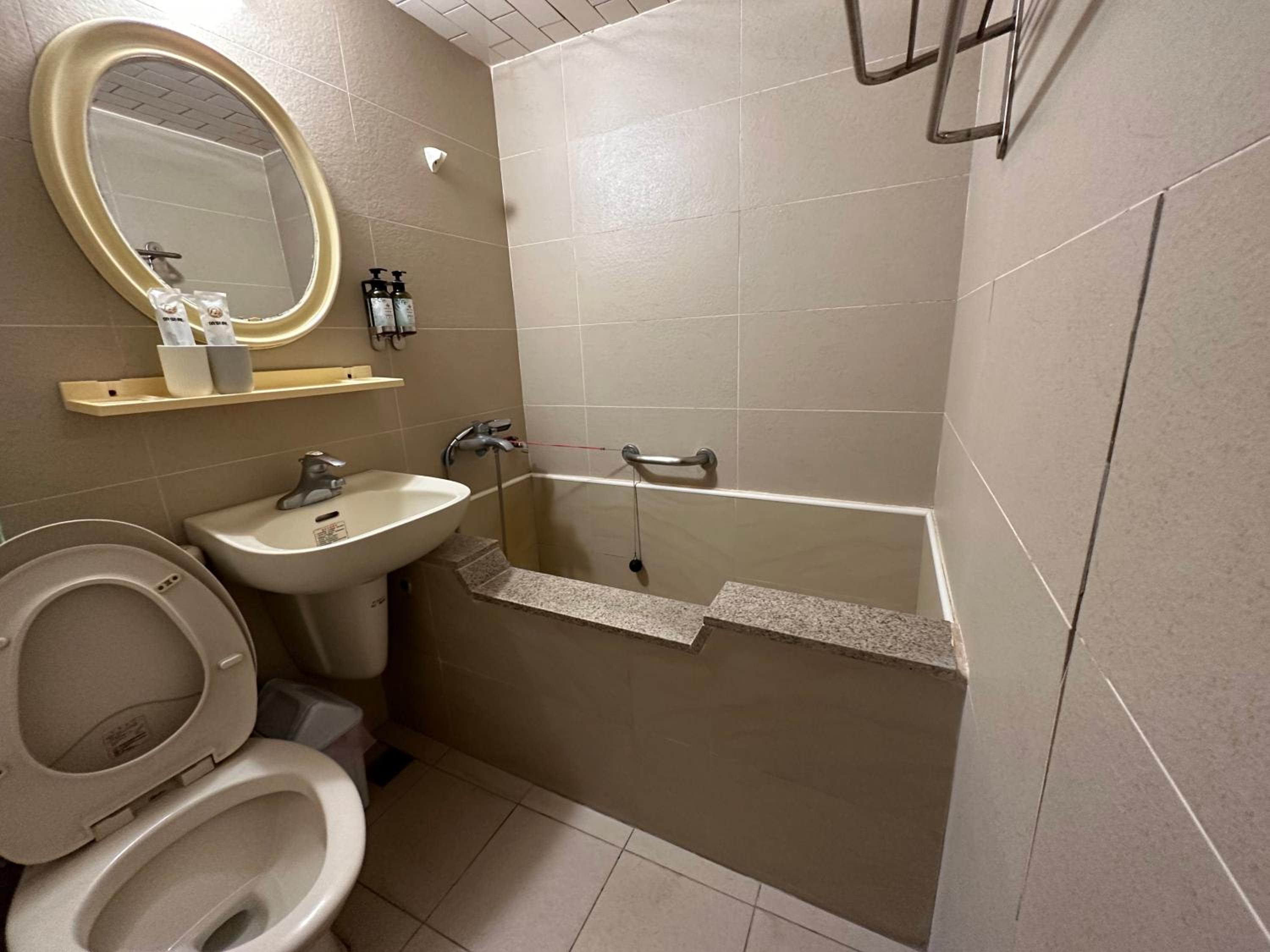 Ming Ren Hotspring Hotel