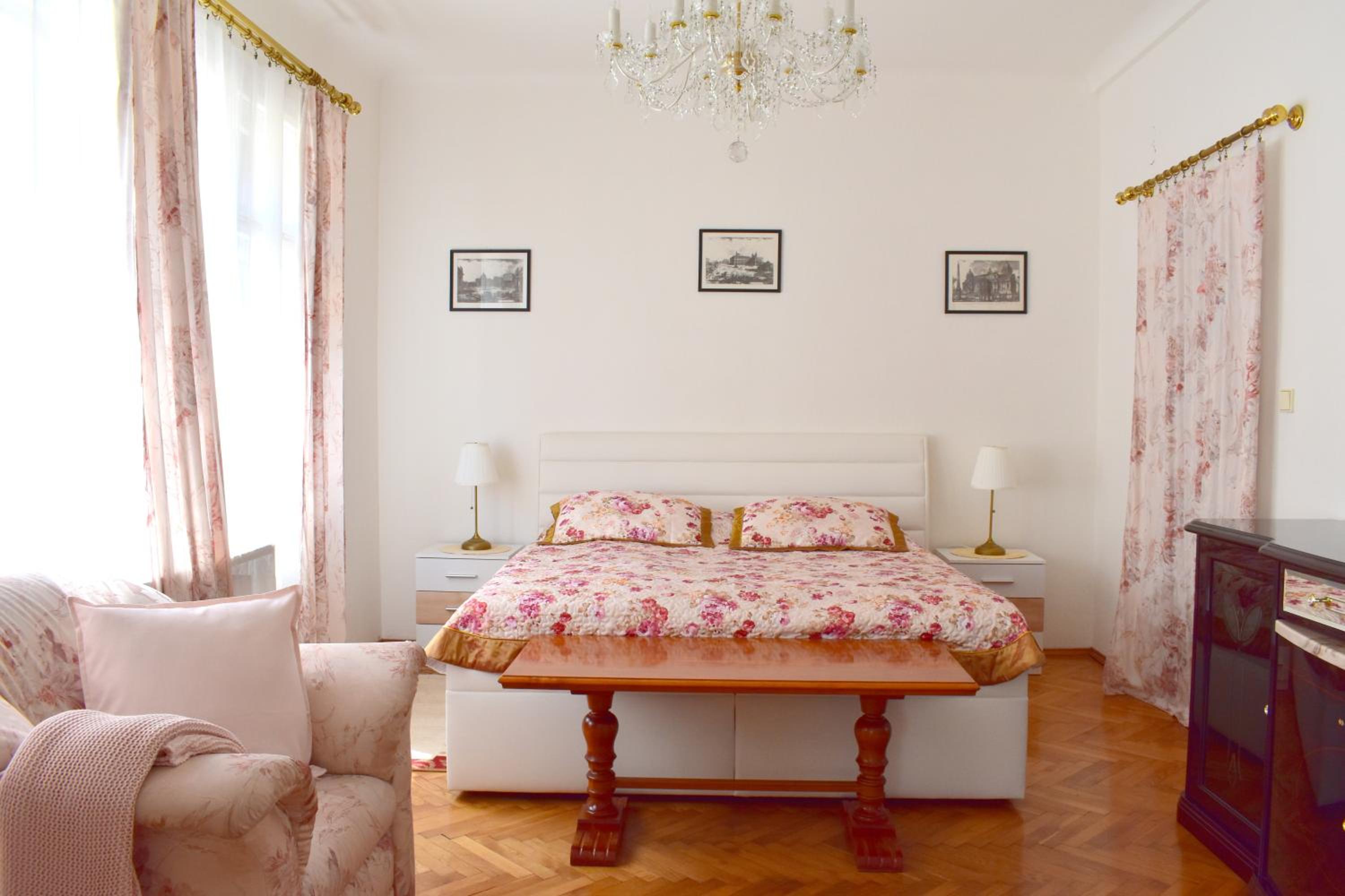 Old Town Konviktská - Bohemian Residence