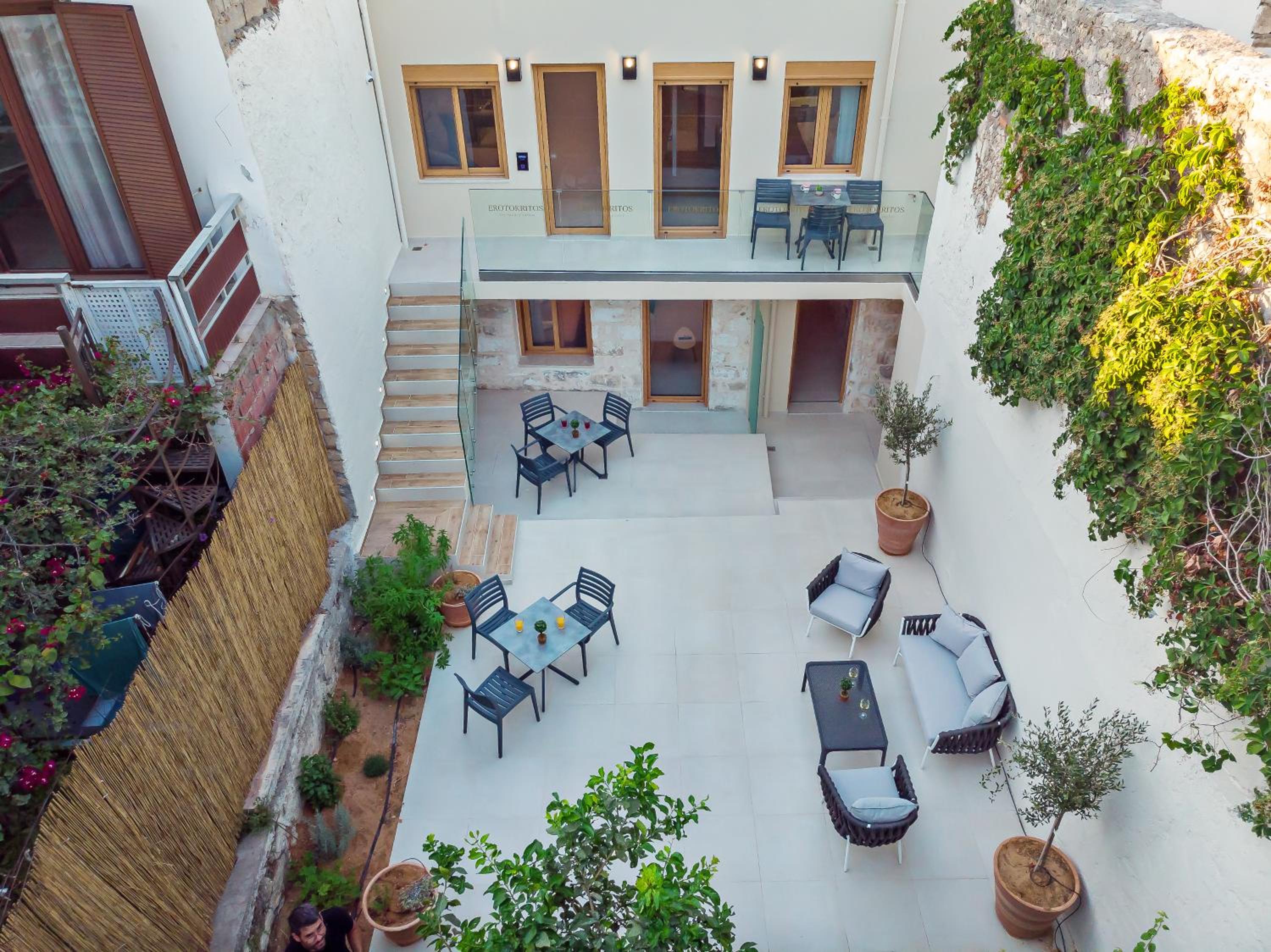 Erotokritos City Luxury Suites