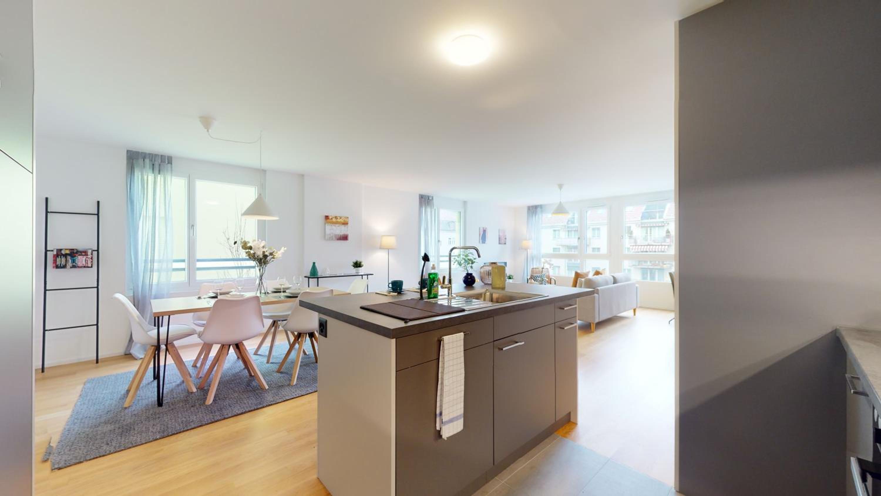 Sublime contemporary apartment in the city centre view 5