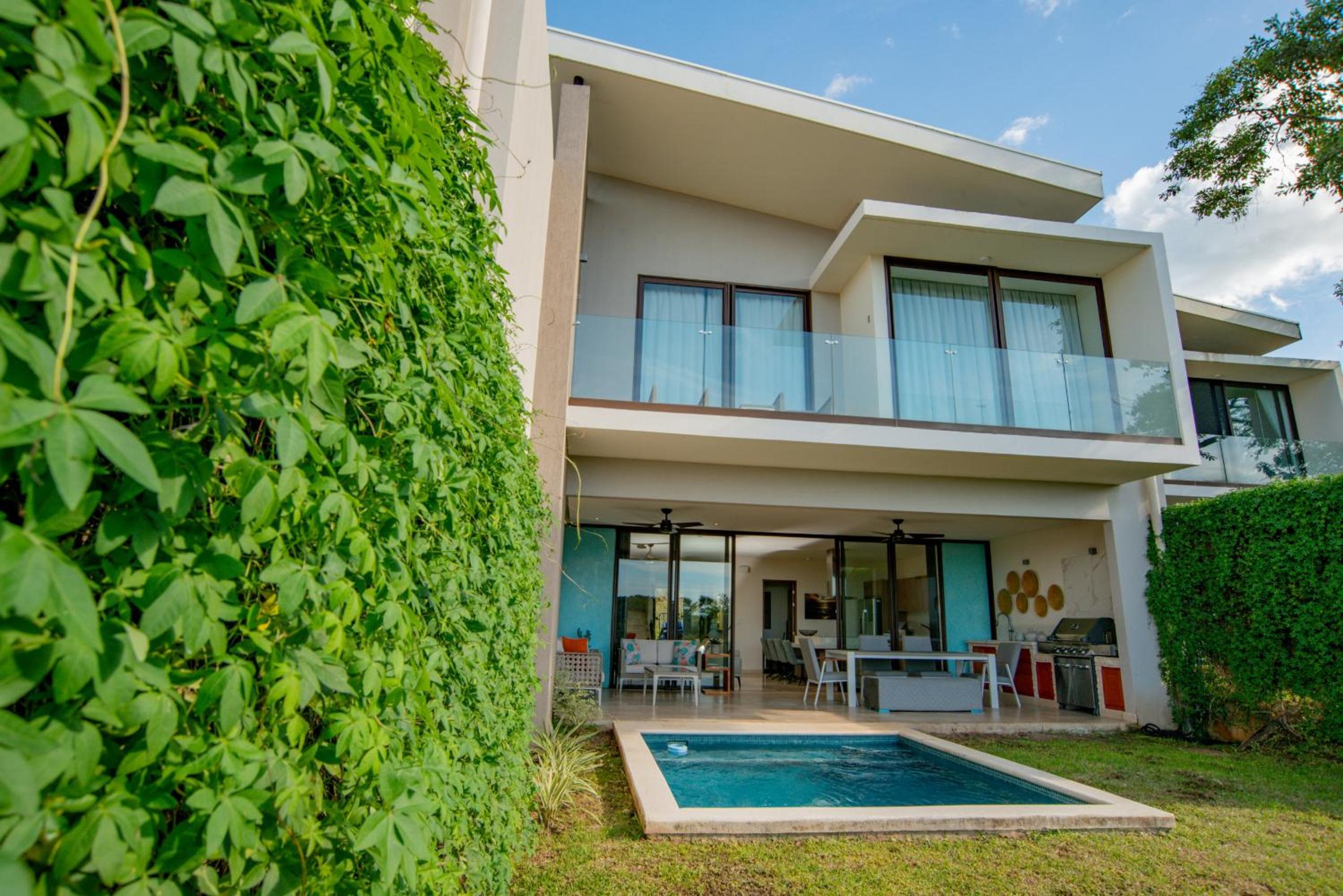 Private Pool Townhouse with Partial Ocean View - Aromo - Reserva Conchal