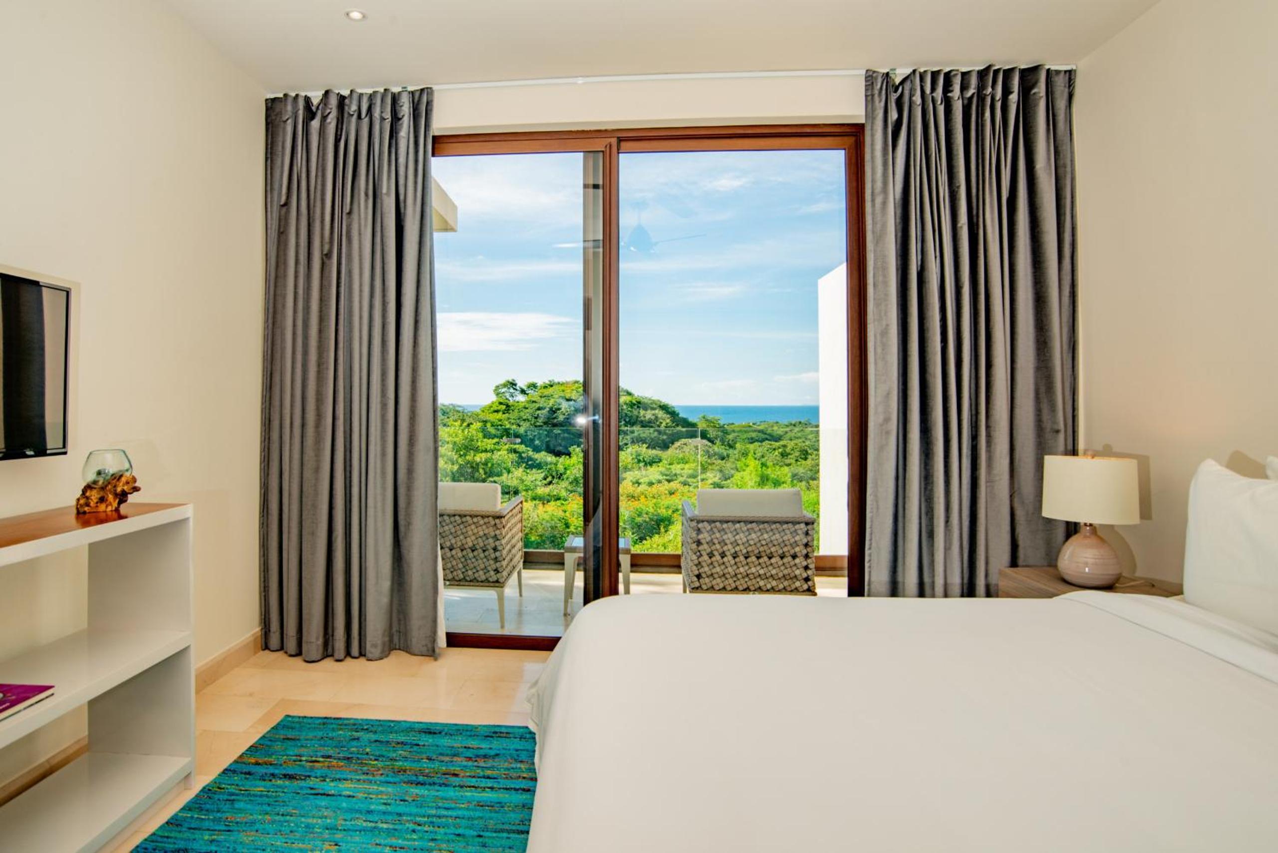 Private Pool Townhouse with Partial Ocean View - Aromo - Reserva Conchal