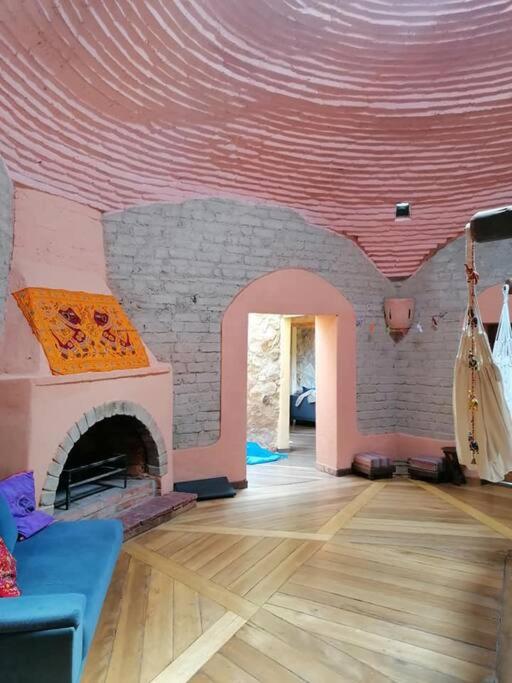 Casa unica agradable de campo con boveda