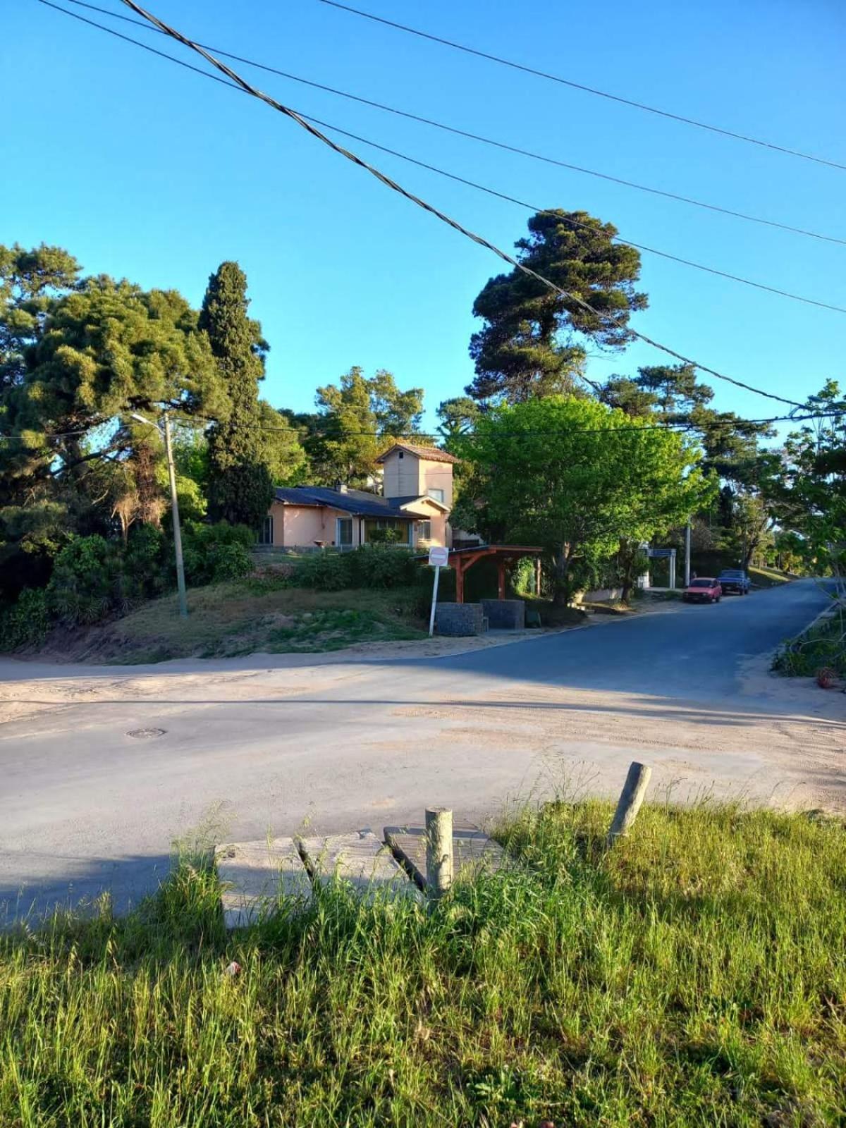 Casa Alpina espaciosa a 2 cuadras del centro de Villa Gesell y a 5 de la playa