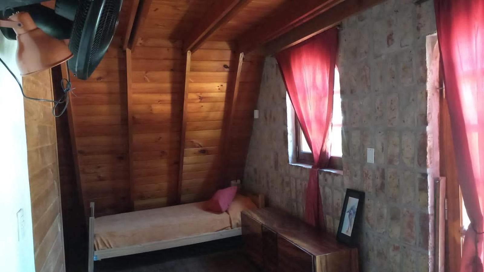 Casa Alpina espaciosa a 2 cuadras del centro de Villa Gesell y a 5 de la playa