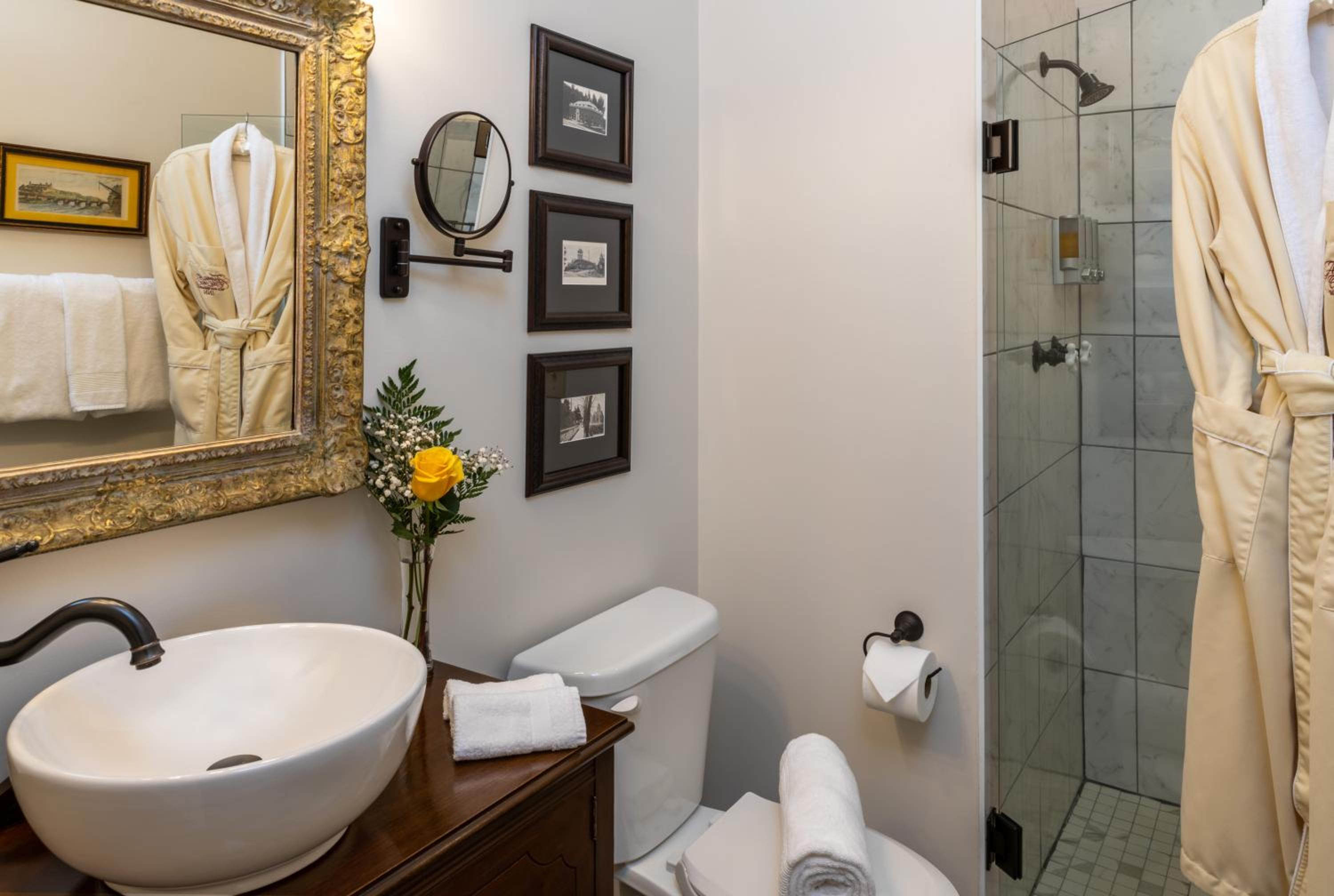 Arsenic and Old Lace Bed & Breakfast Inn view 4