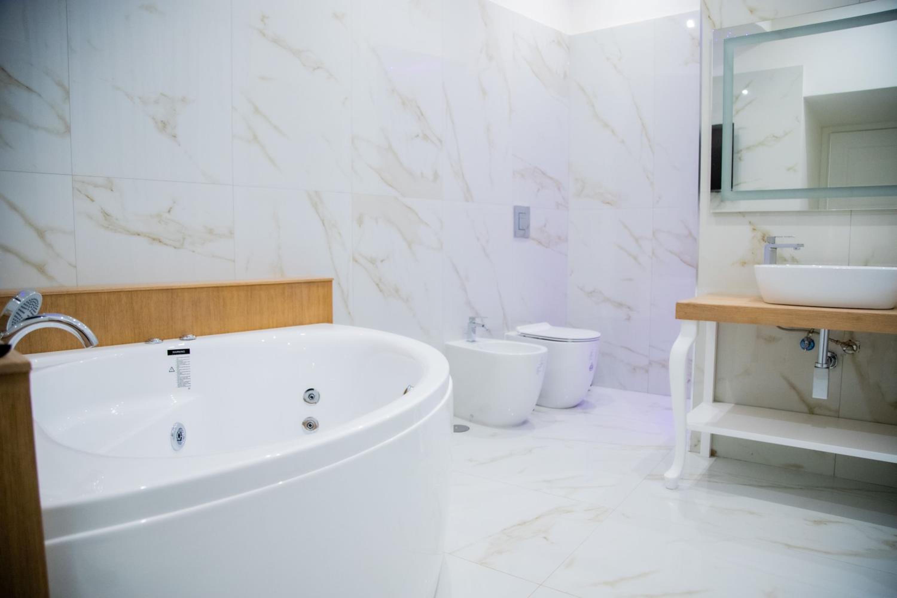 Gentile Suite Centro Storico en Naples — bathroom