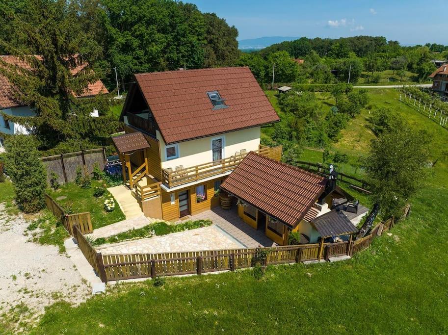 Kuća za odmor Holiday spa House Kostanjevec- Oaza mira ,bazen i spa