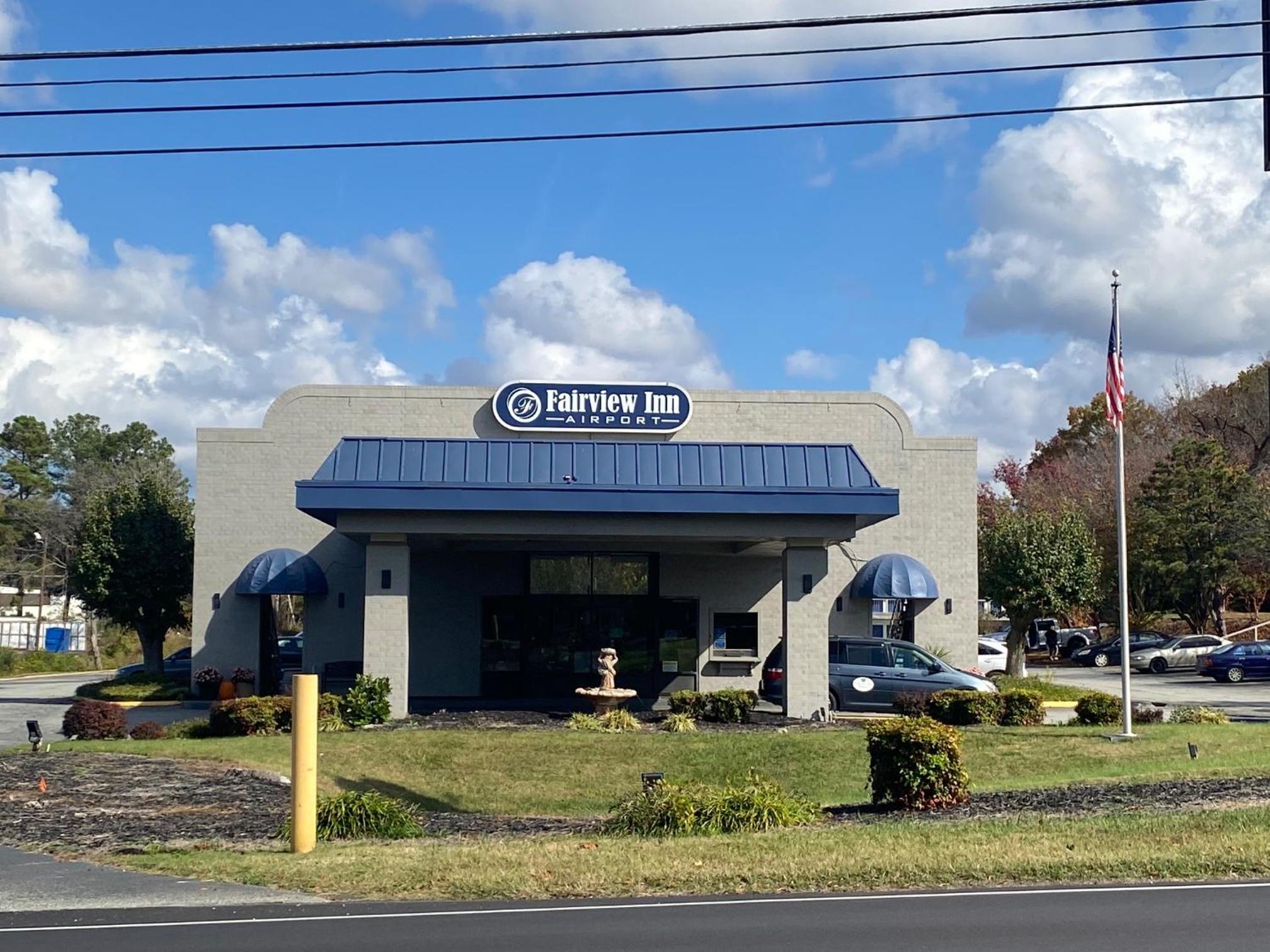 Hotel Fairview Inn - Greensboro Airport - Image 1