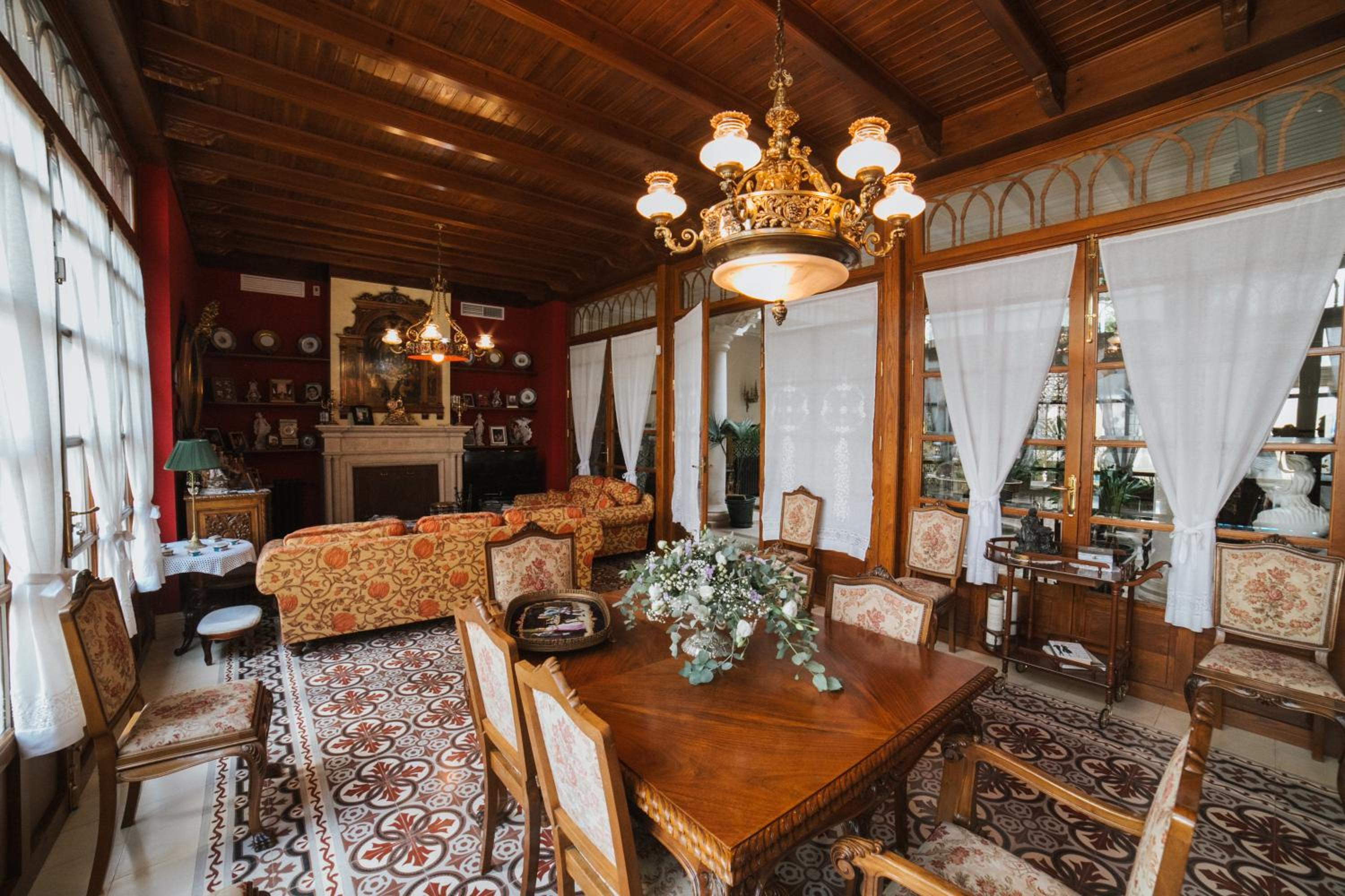 Andalusian Palace