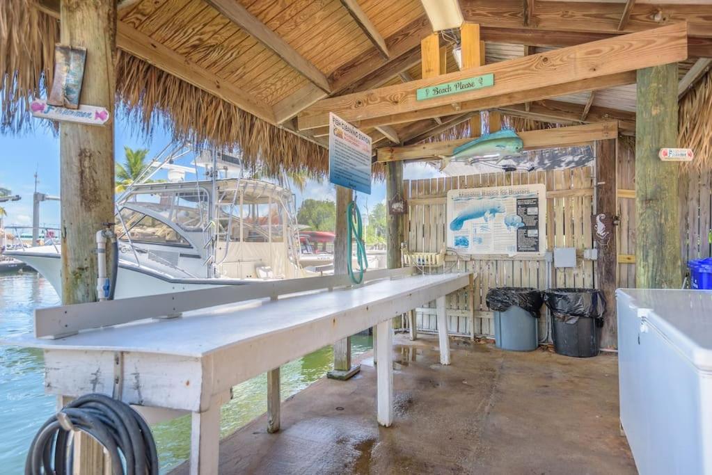 Eleuthera - 2x2 Fully Updated Old Town Waterfront Corner Condo view 5