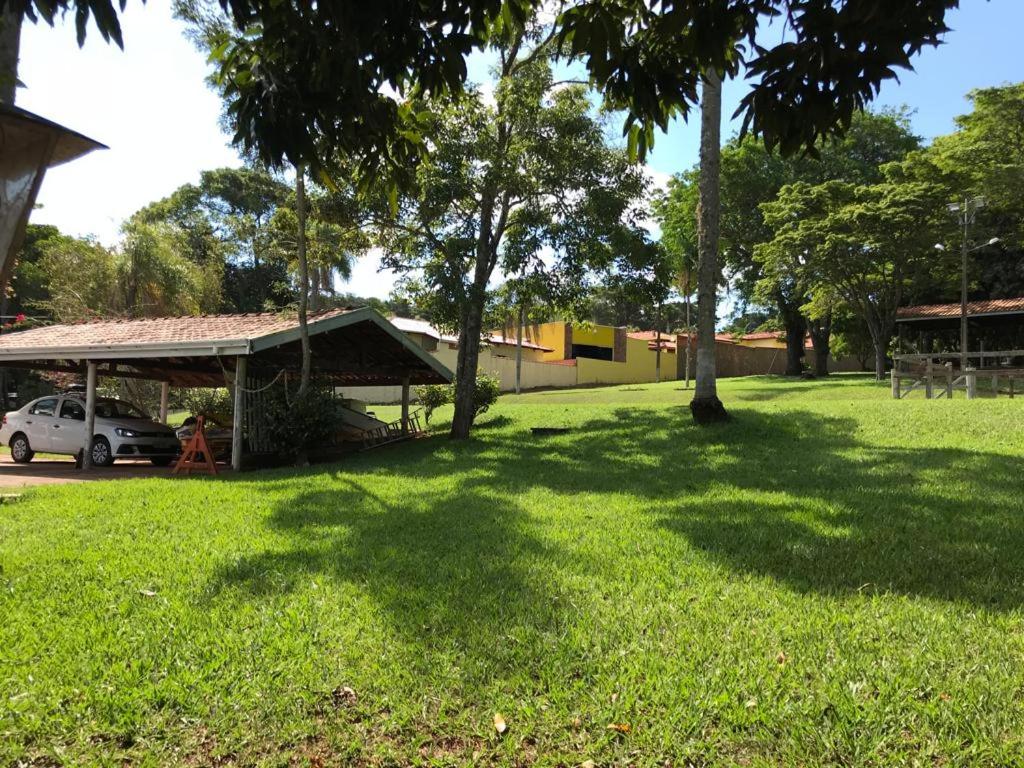 Casa de campo inteira de frente pra Represa Avaré