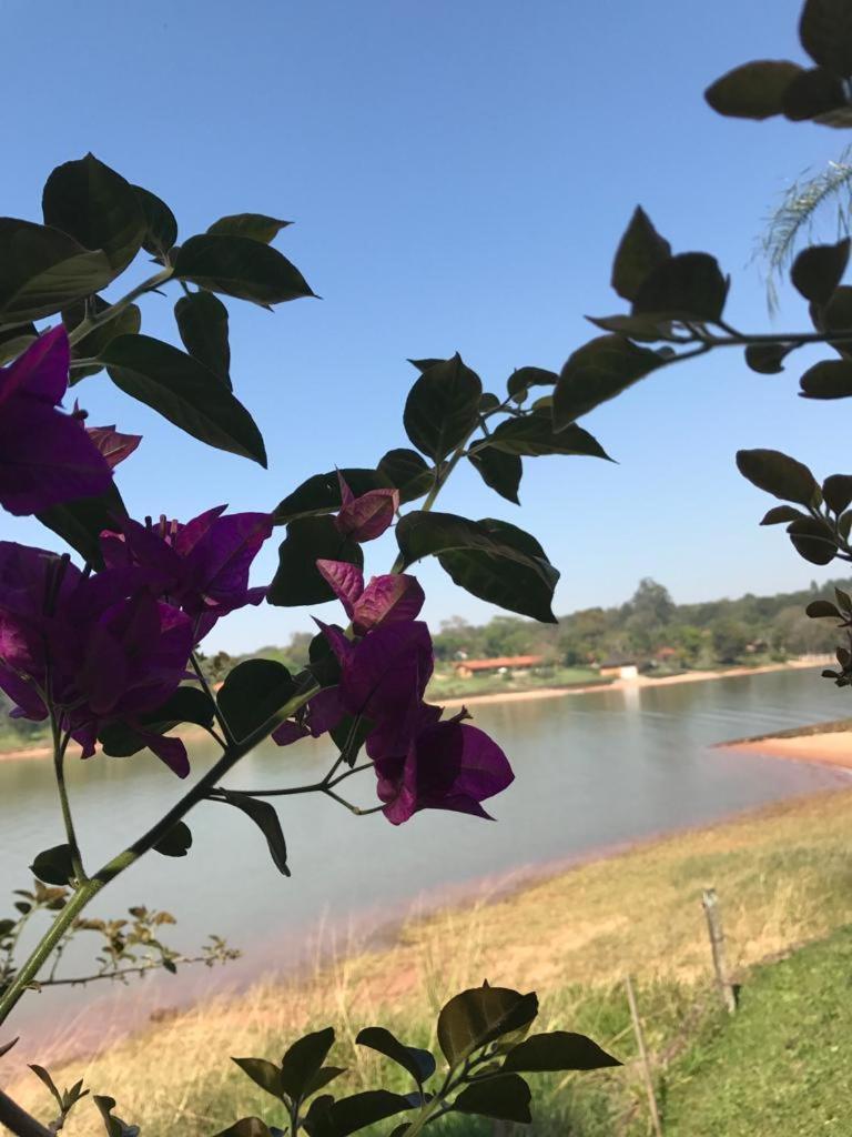 Casa de campo inteira de frente pra Represa Avaré