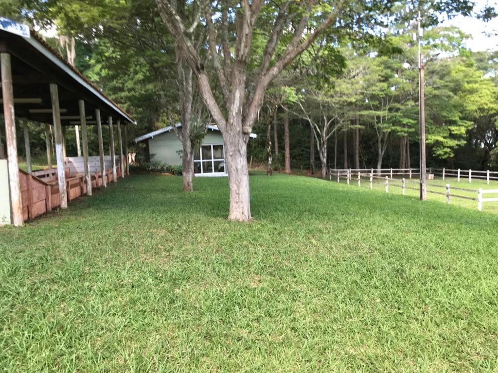 Casa de campo inteira de frente pra Represa Avaré