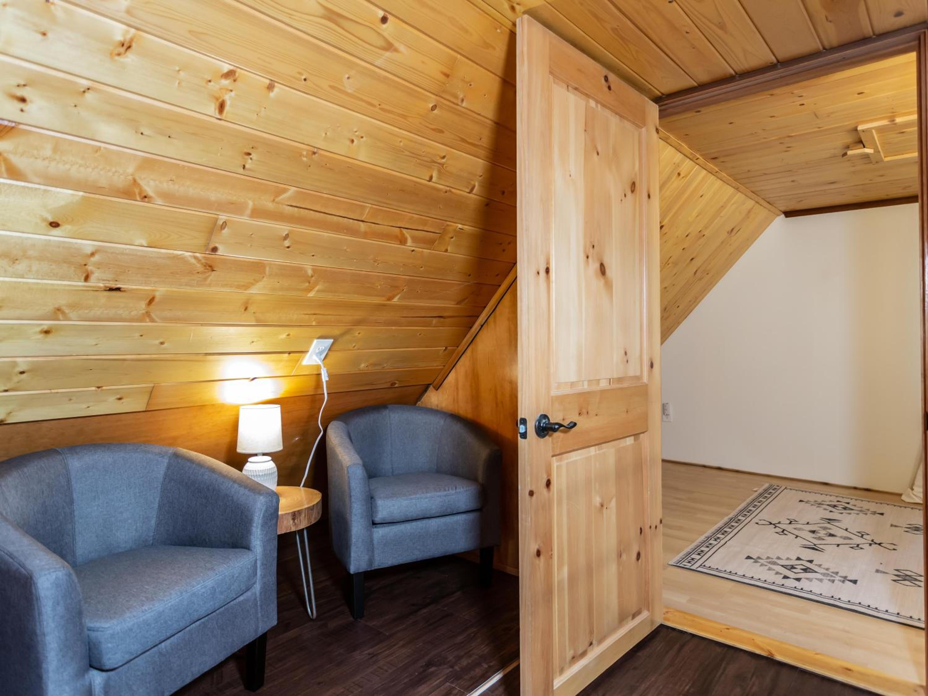 Birdhouse Cottage