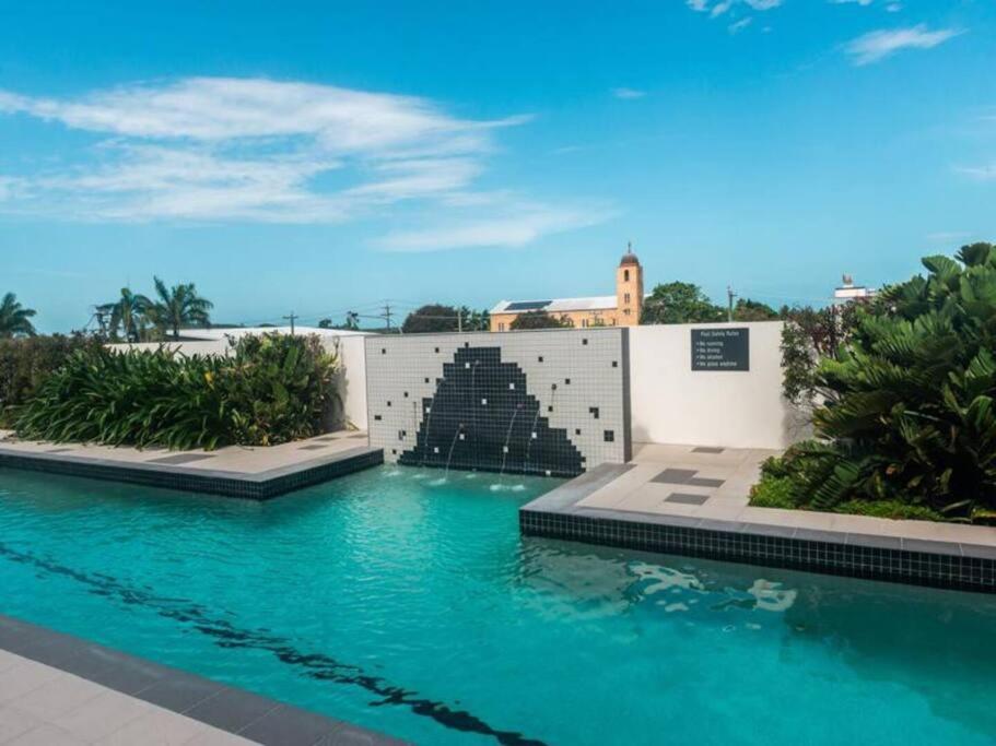 Excellent Location - Modern Hotel Room in Mackay