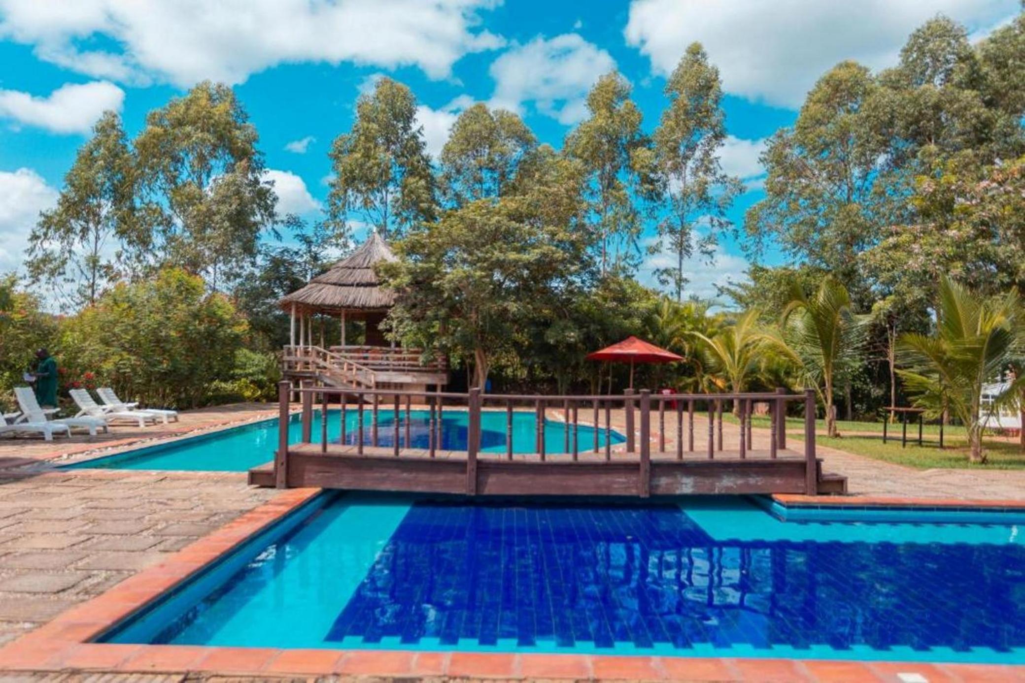 Murchison Backpackers view 3