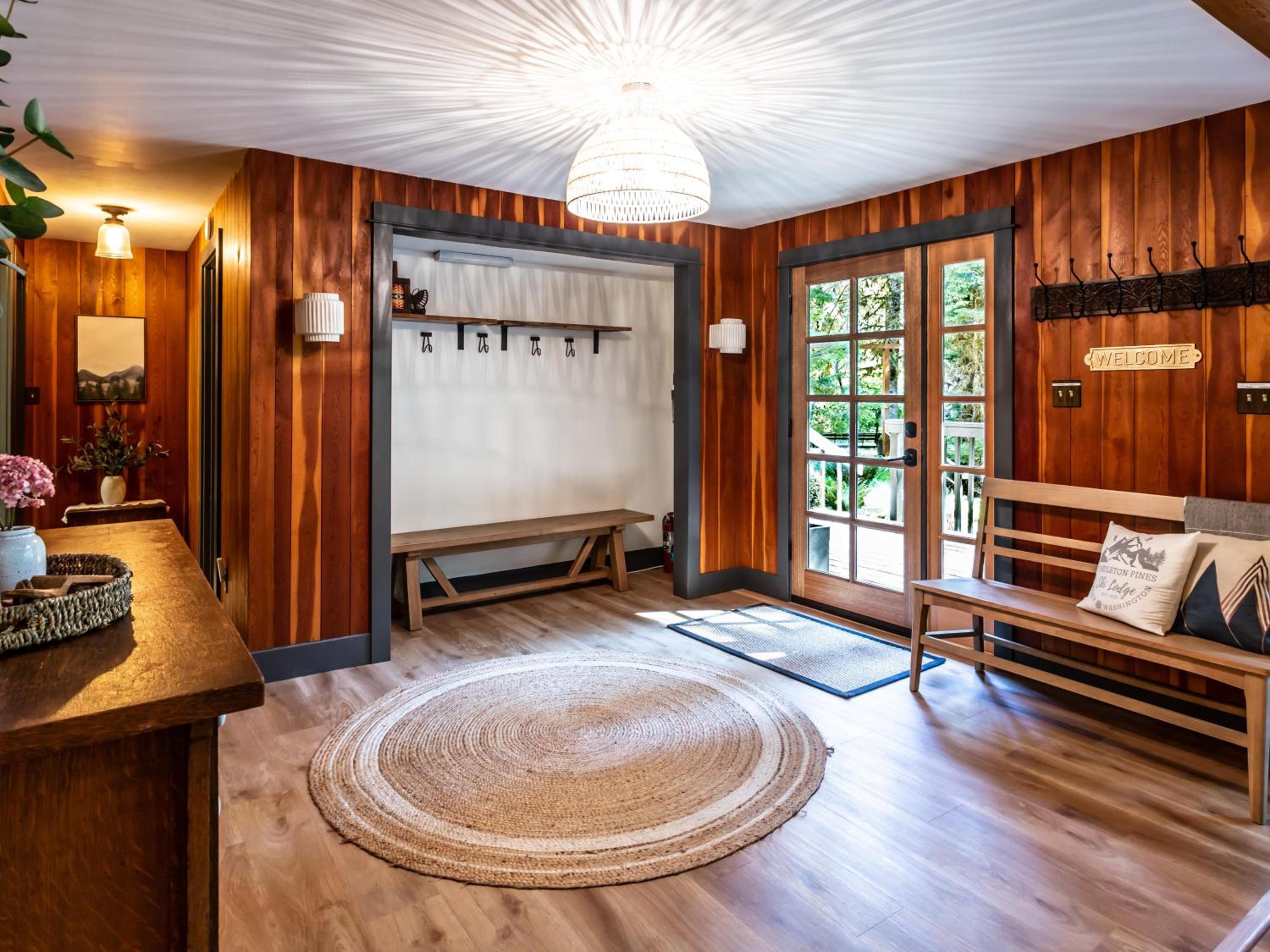 Pendleton Pines Lodge