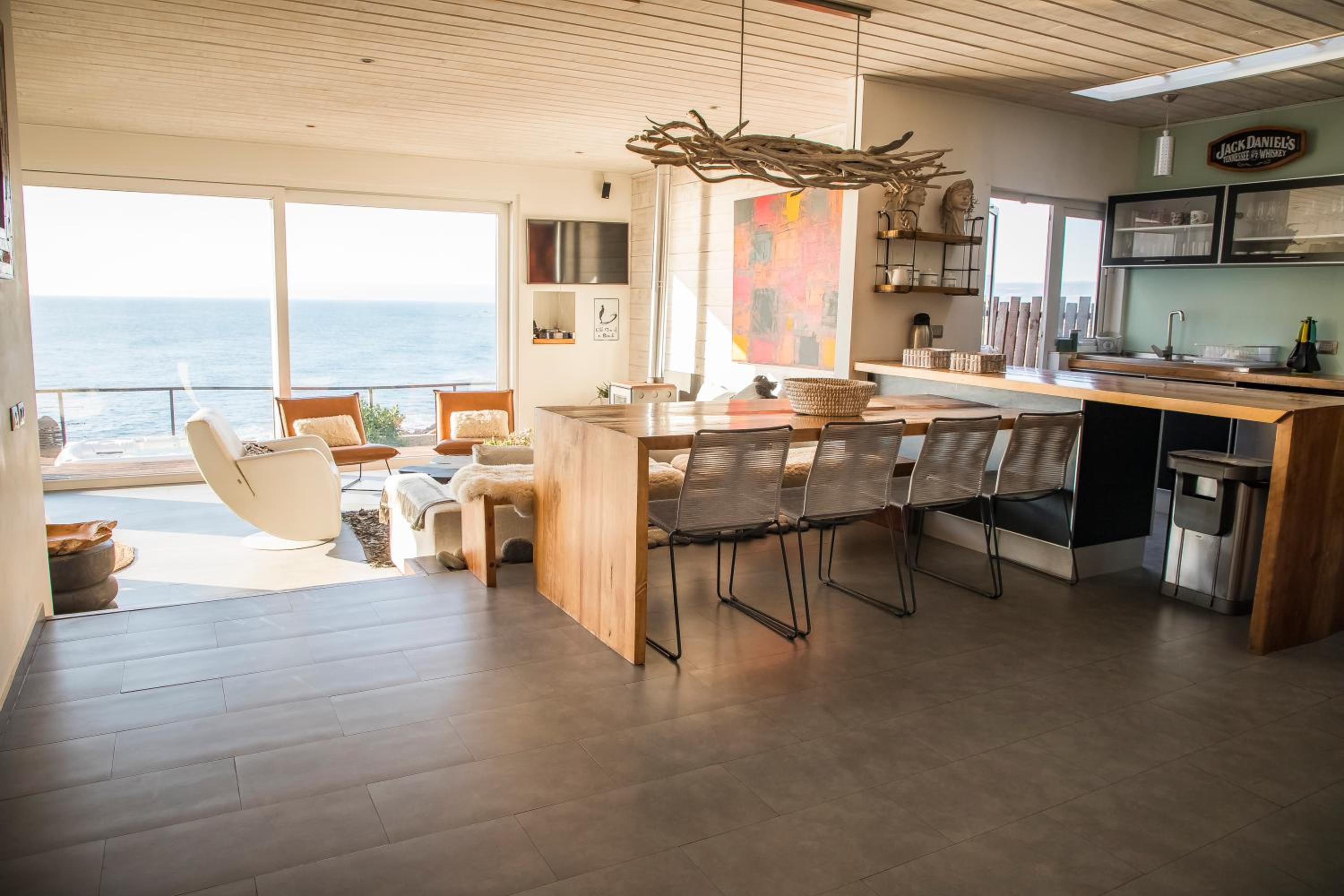 Increíble casa primera línea frente a ola Infiernillo