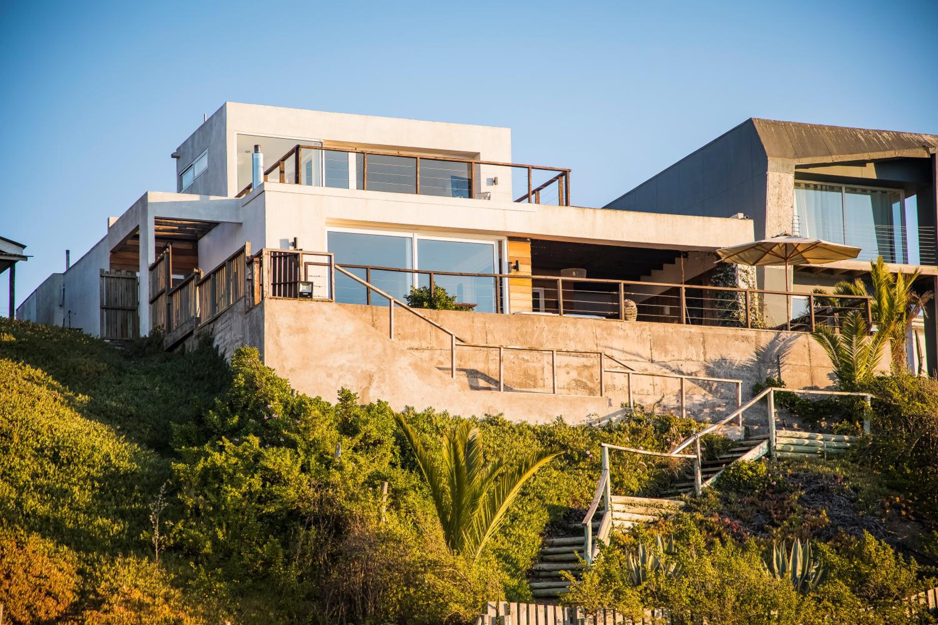 Increíble casa primera línea frente a ola Infiernillo