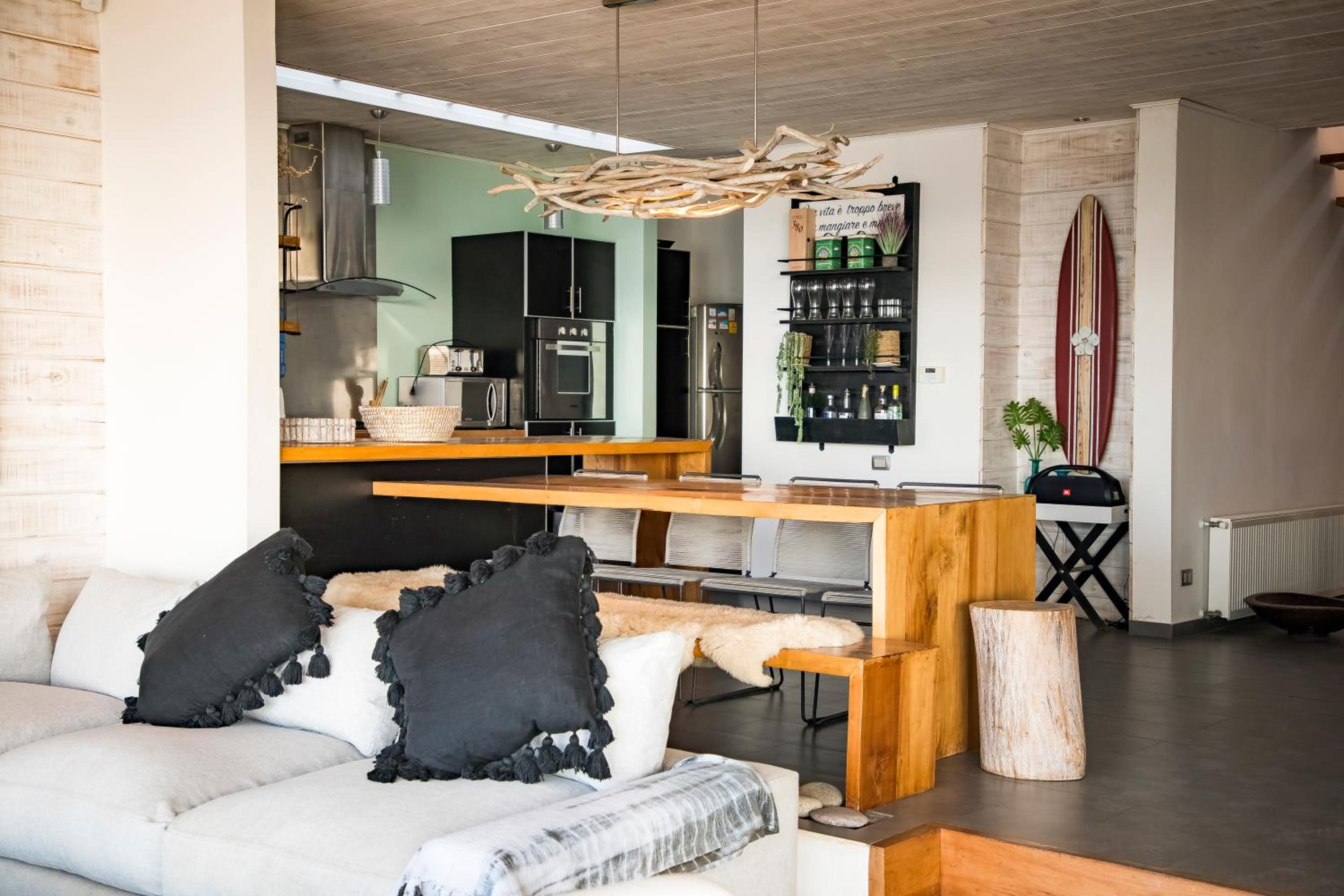 Increíble casa primera línea frente a ola Infiernillo
