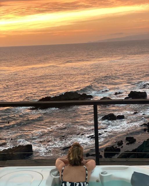 Increíble casa primera línea frente a ola Infiernillo