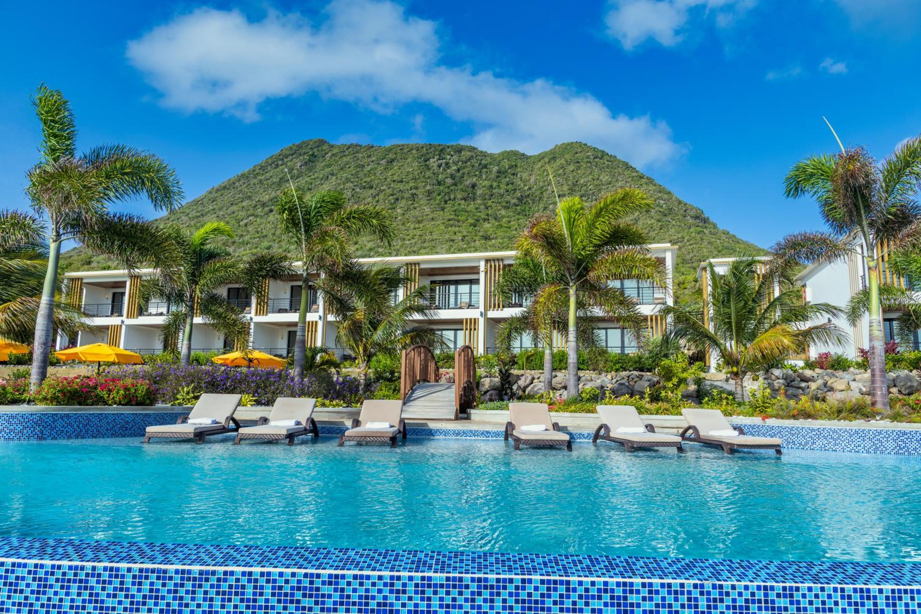 Golden Rock Dive and Nature Resort - hotel in Golden Rock Drive 1 Behind the Mountain, Oranjestad