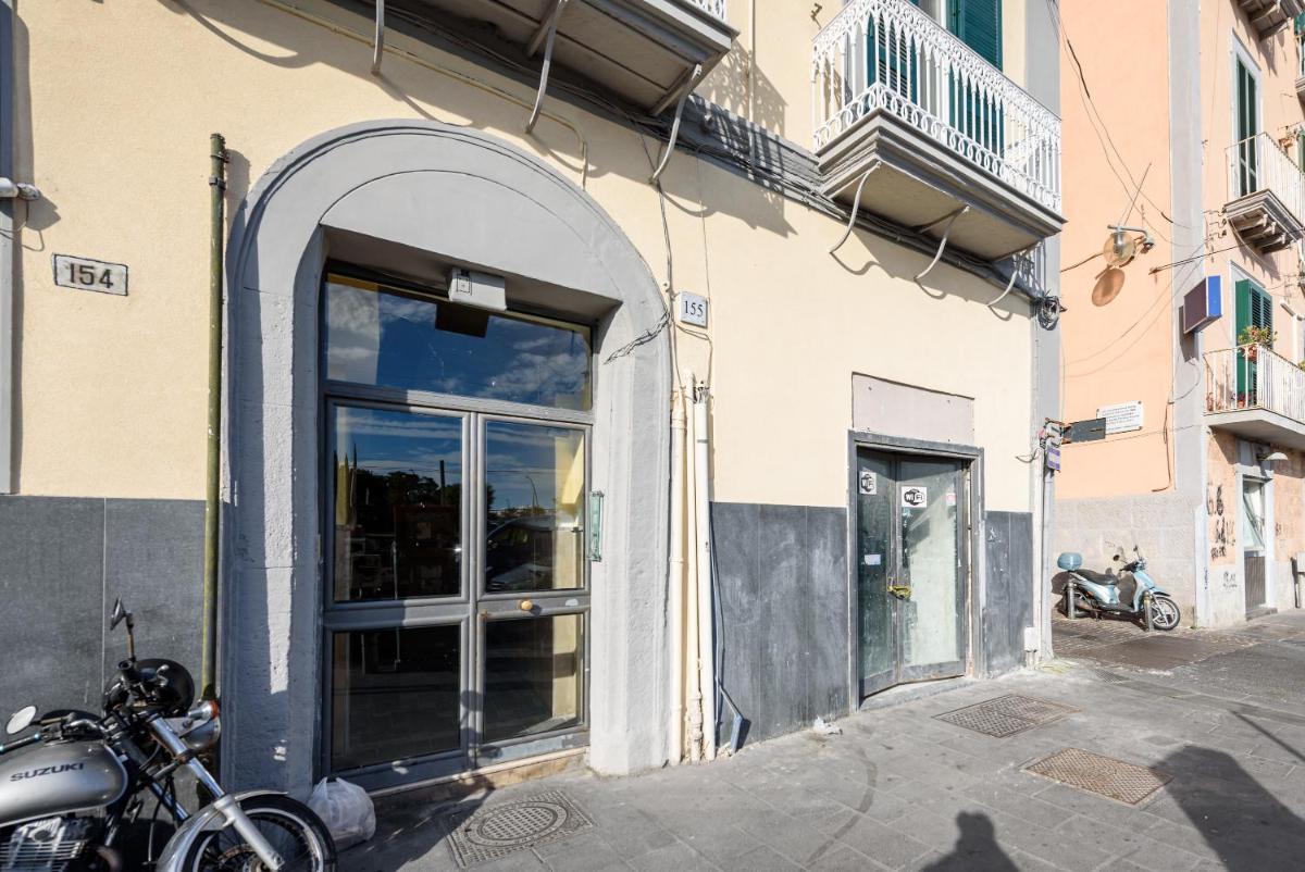 Riviera di Chiaia 155