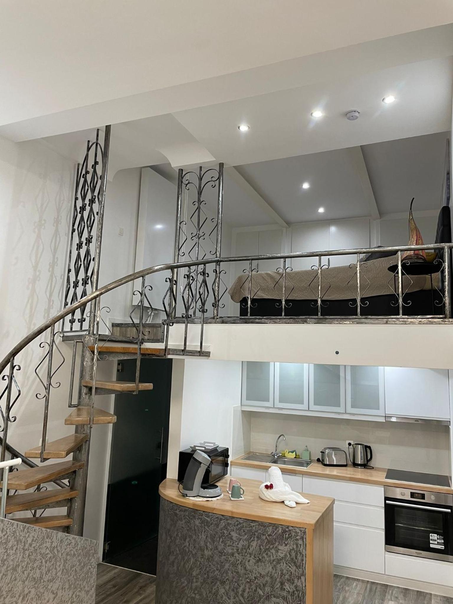 Duplex situé a 2min de la gare du nord