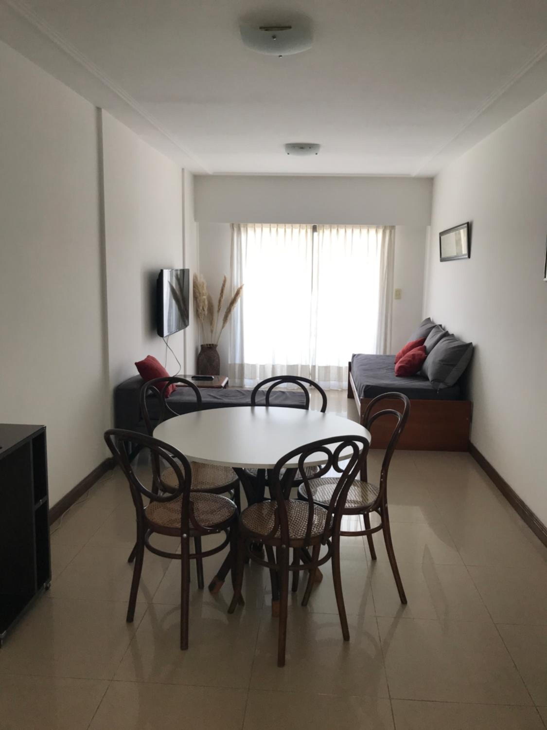 Departamento de categoría en macrocentro Echeverria