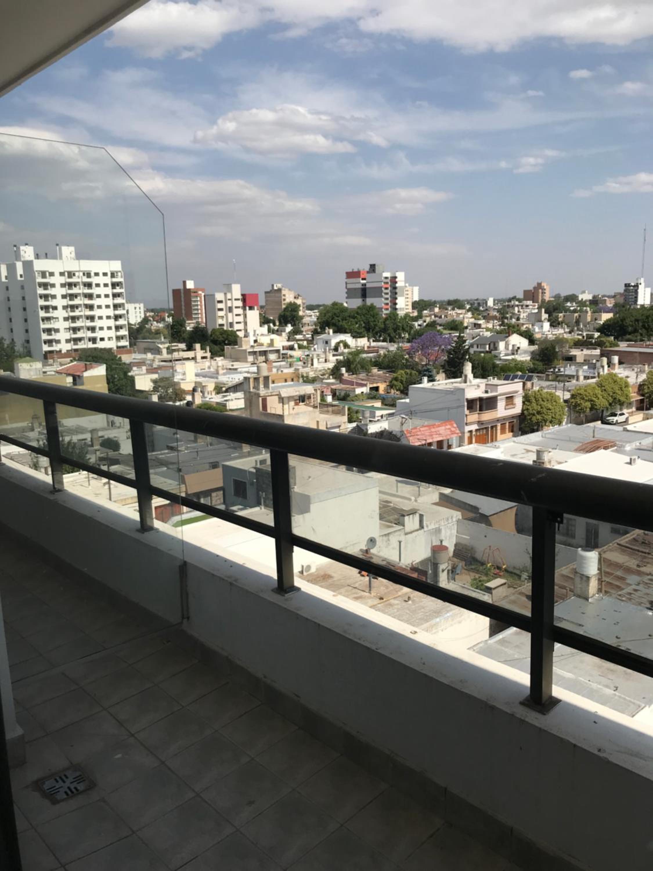 Departamento de categoría en macrocentro Echeverria