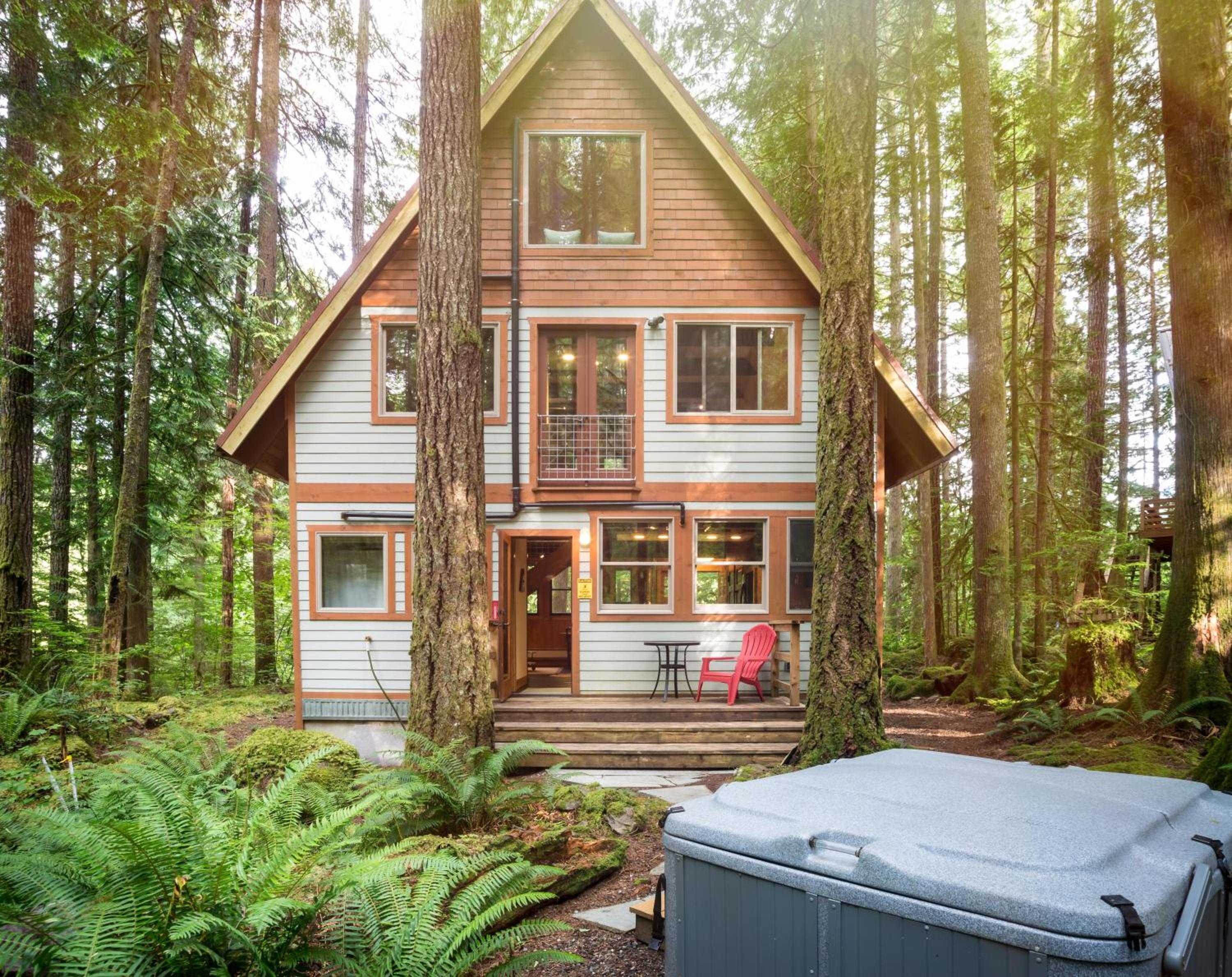 Hotel Treetop Hideaway, Sleeps 2