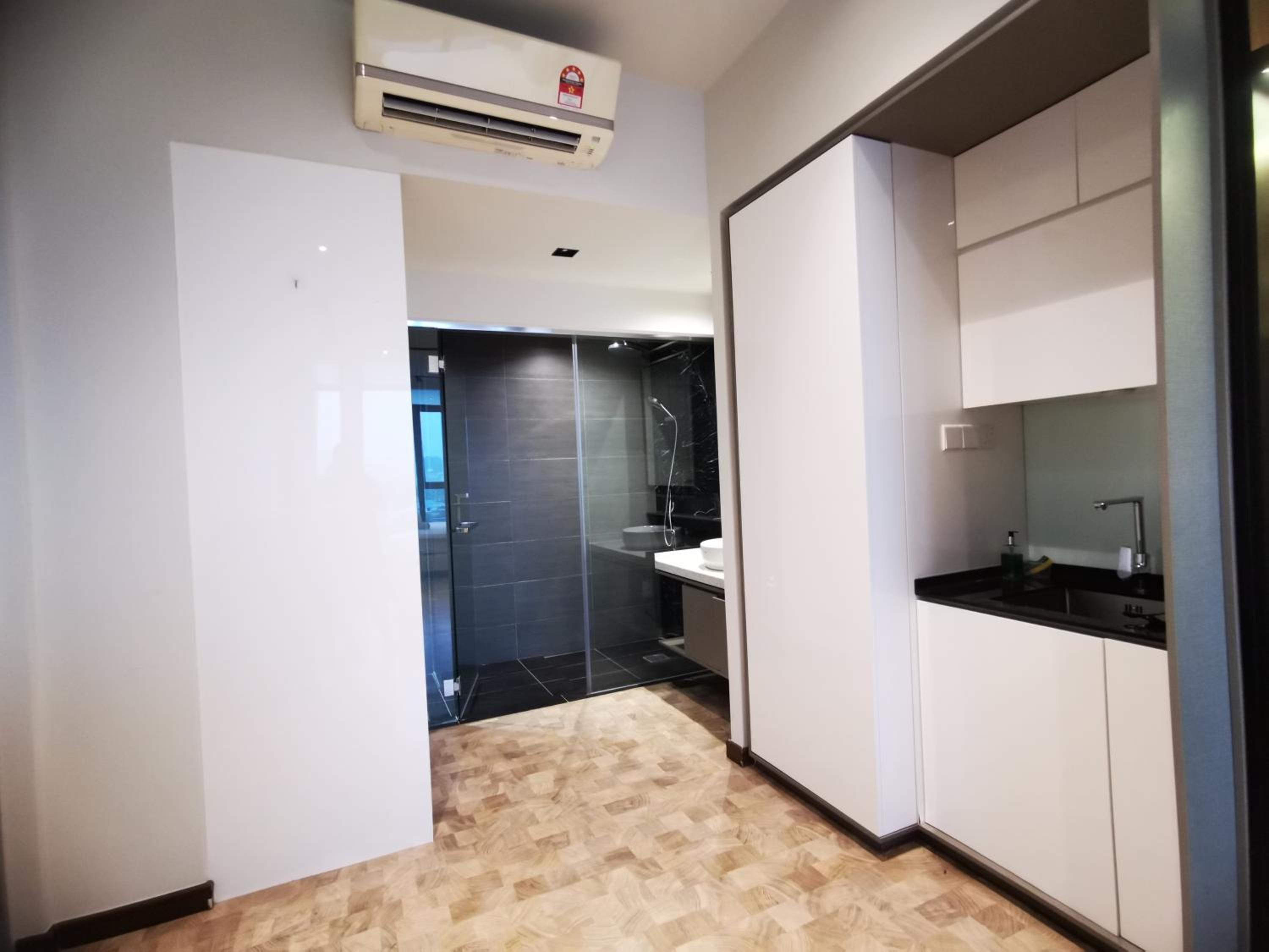 Expressionz Professional Suites by AURORA SUMMER SUITES