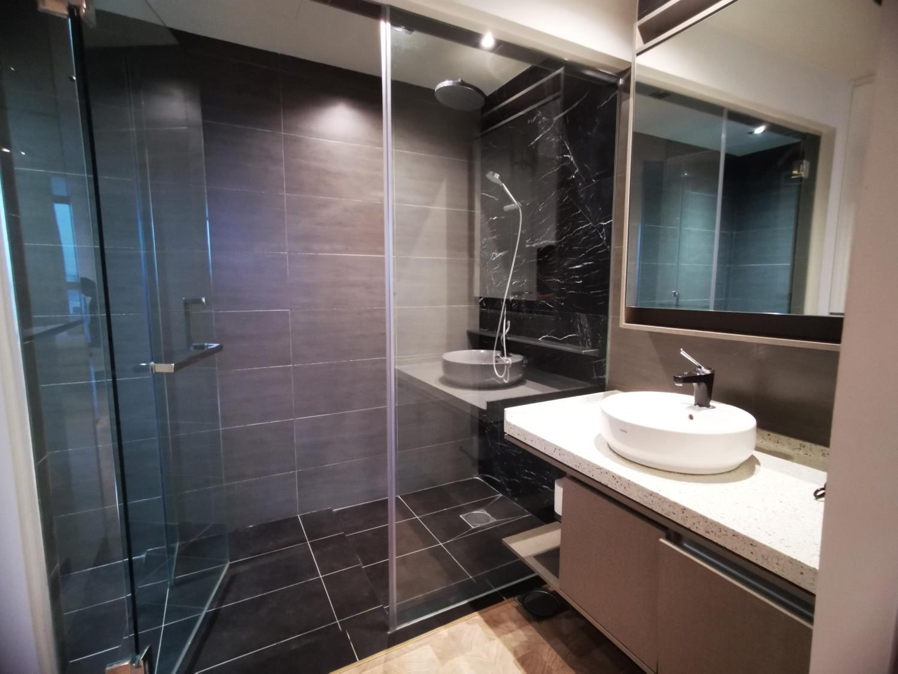 Expressionz Professional Suites by AURORA SUMMER SUITES