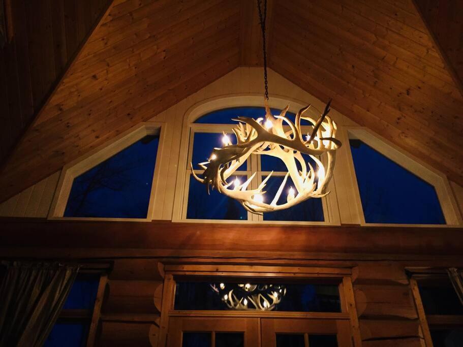 Chalet Silver Fox SPA at Fiddler's Lake