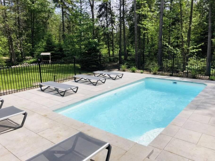 Chalet Silver Fox SPA at Fiddler's Lake