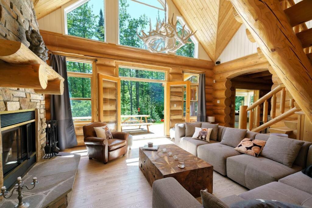 Chalet Silver Fox SPA at Fiddler's Lake