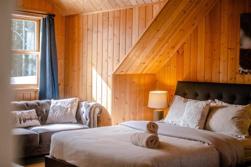 Chalet Silver Fox SPA at Fiddler's Lake