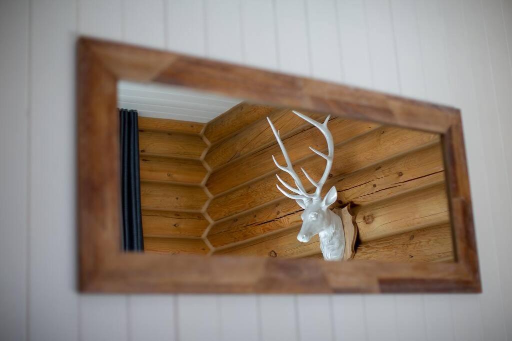 Chalet White Wolf SPA at Fiddler's Lake