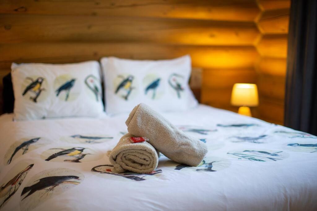 Chalet White Wolf SPA at Fiddler's Lake