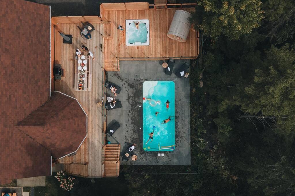 Chalet Blue Jay Spa at Fiddler's Lake
