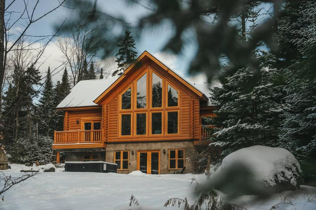 Chalet Blue Jay Spa at Fiddler's Lake