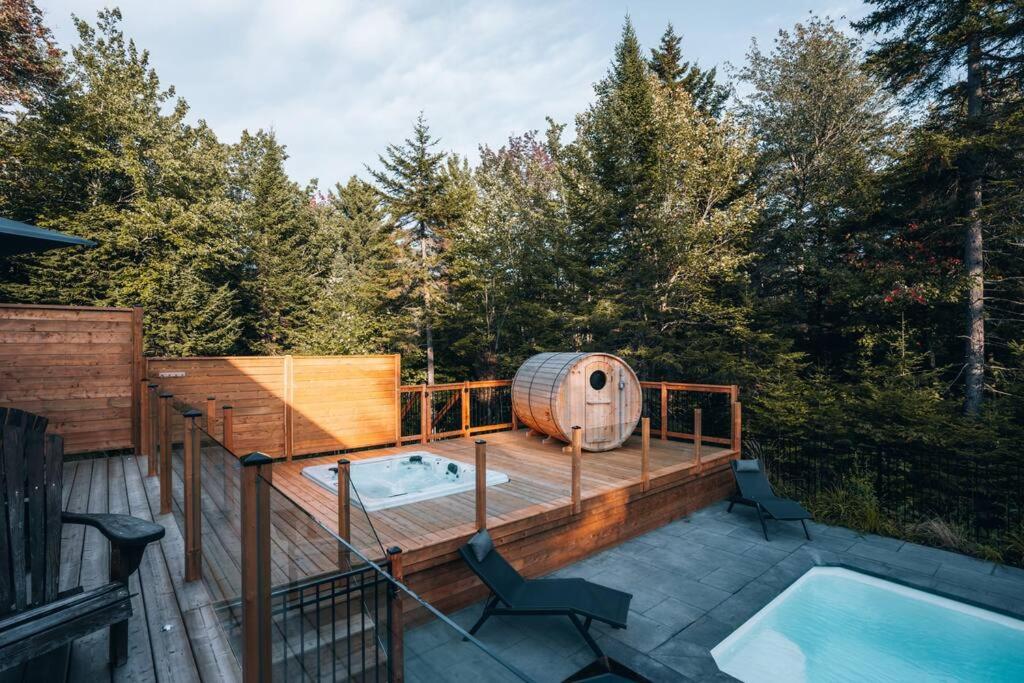 Chalet Blue Jay Spa at Fiddler's Lake