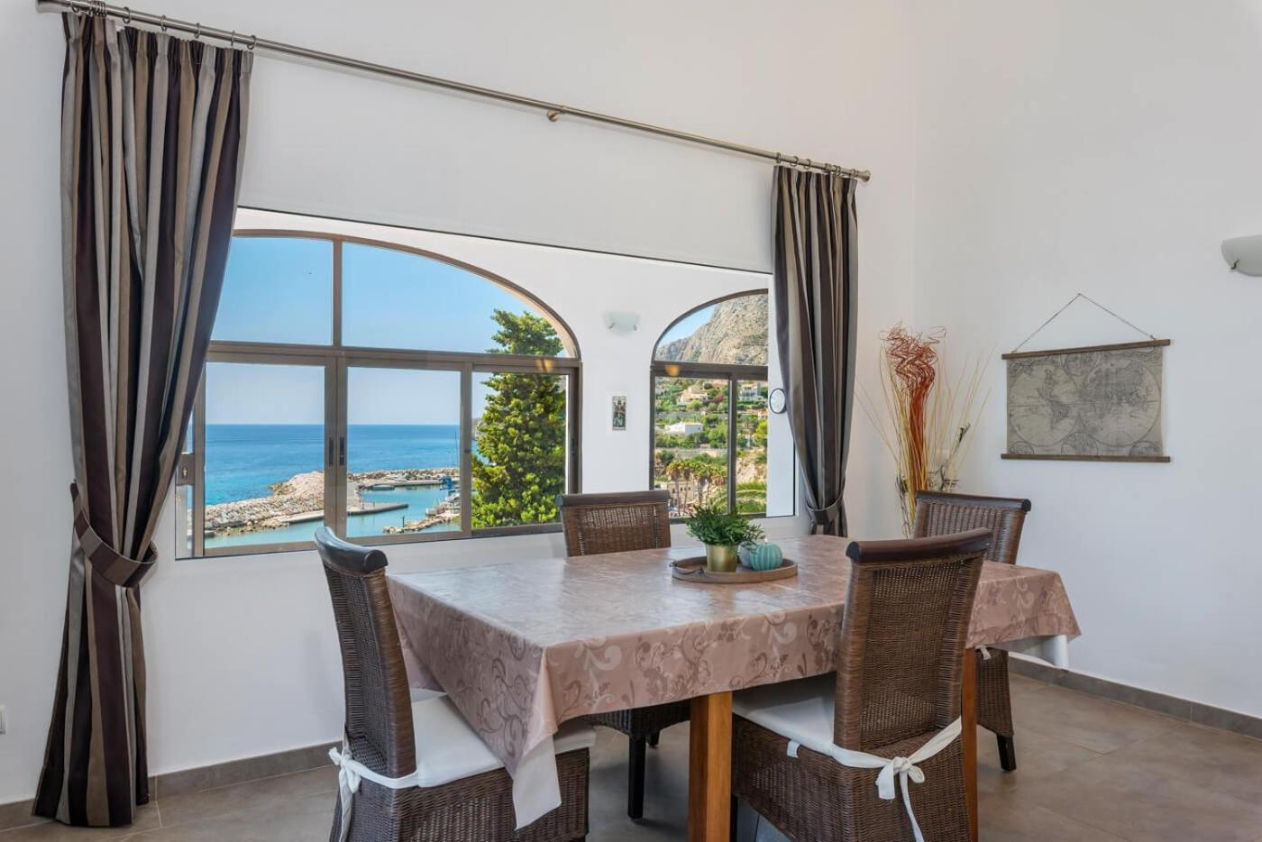 Villa Jaconne - PlusHolidays view 2
