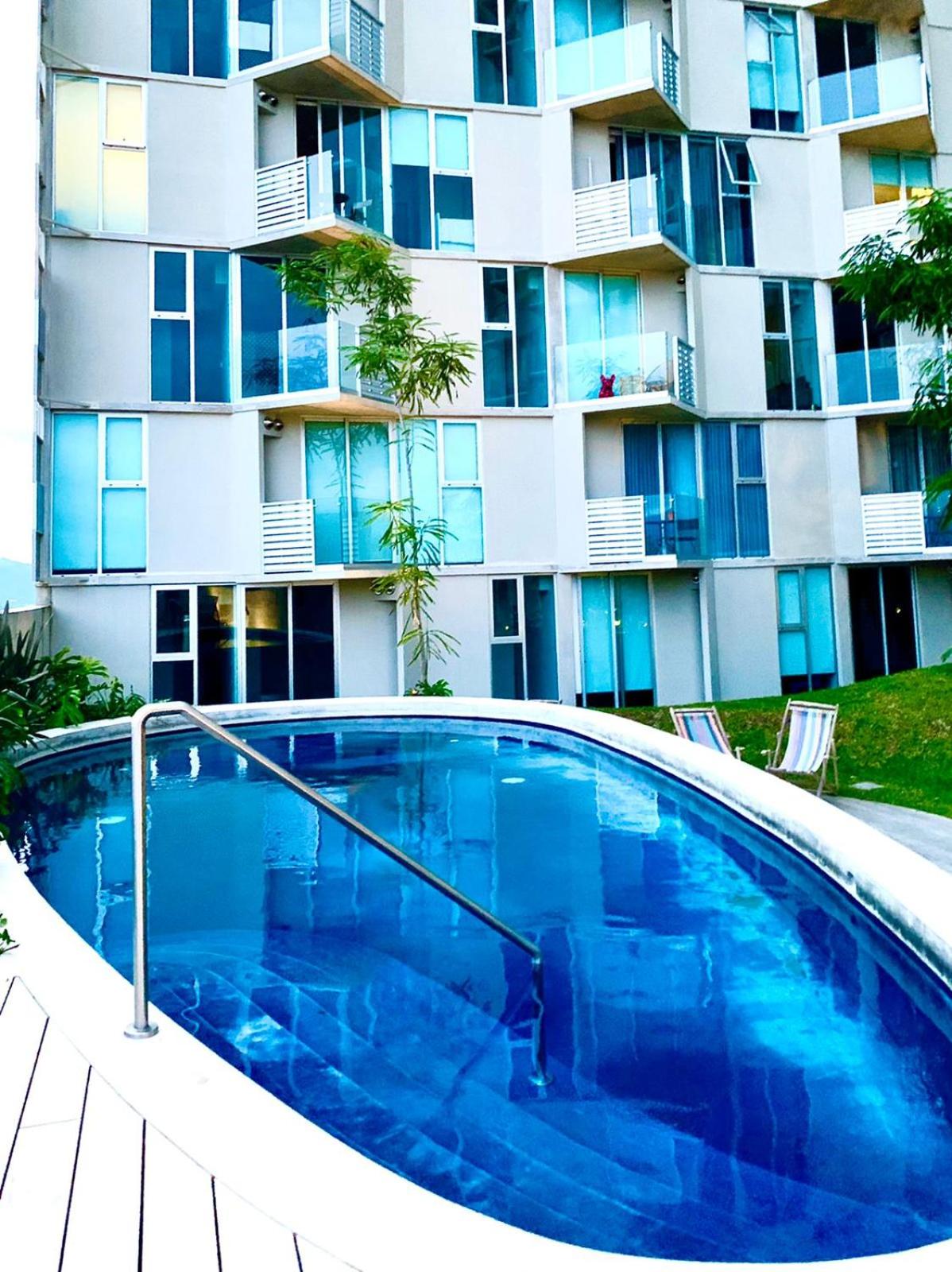 Único Apartamento en Nuevo y Moderno Condominio