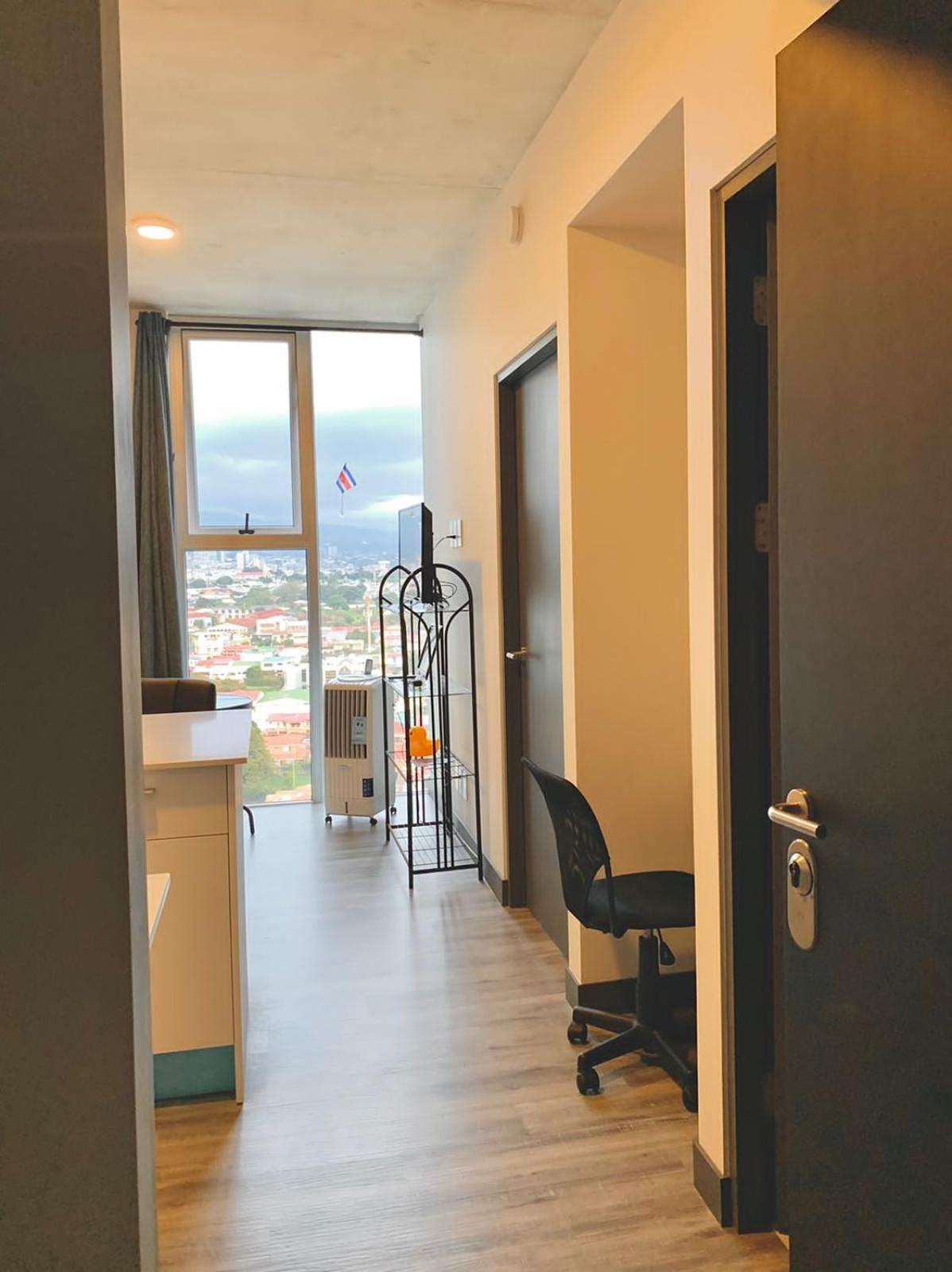 Único Apartamento en Nuevo y Moderno Condominio
