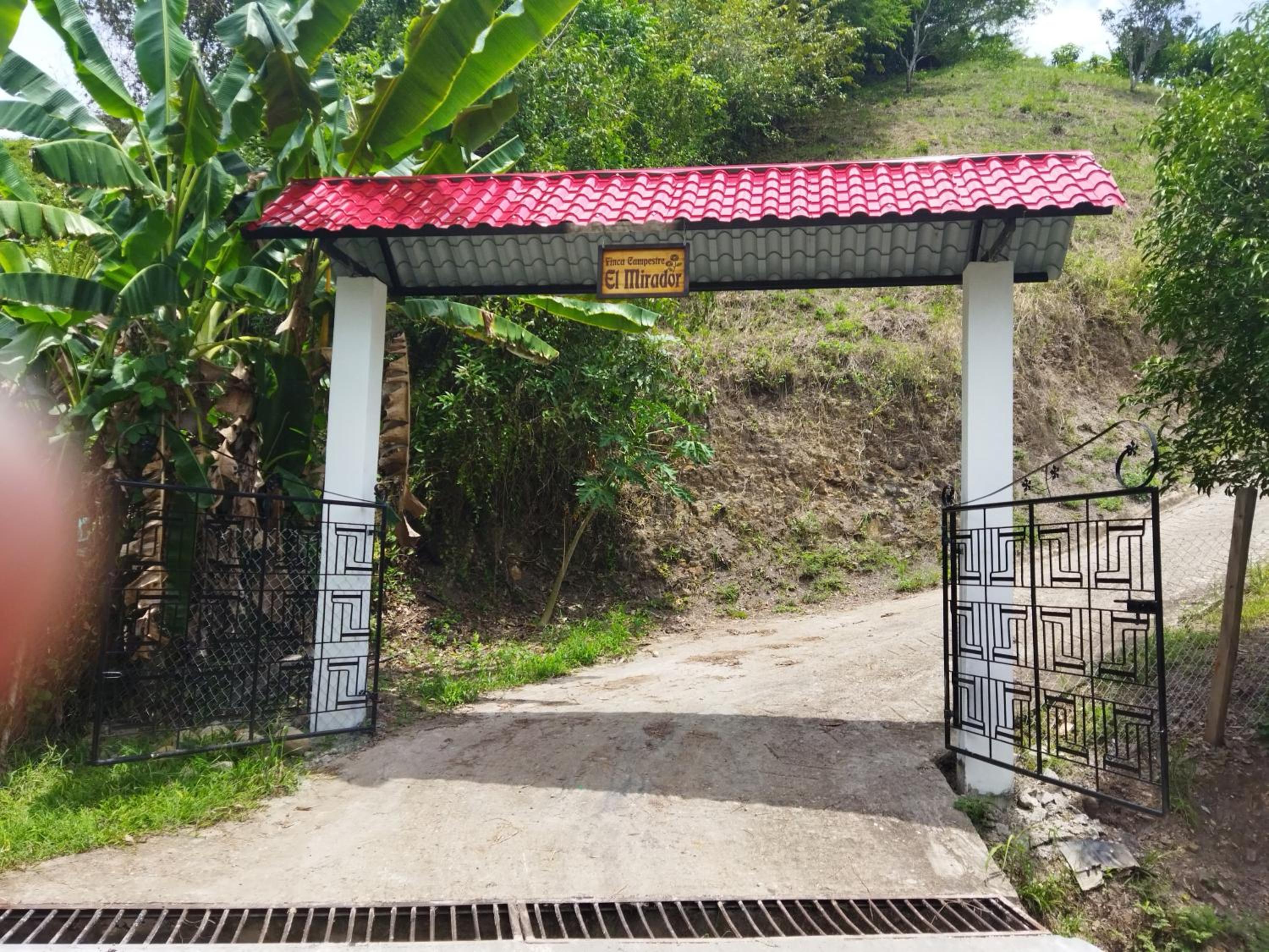 FINCA CAMPESTRE EL MIRADOR VIOTA