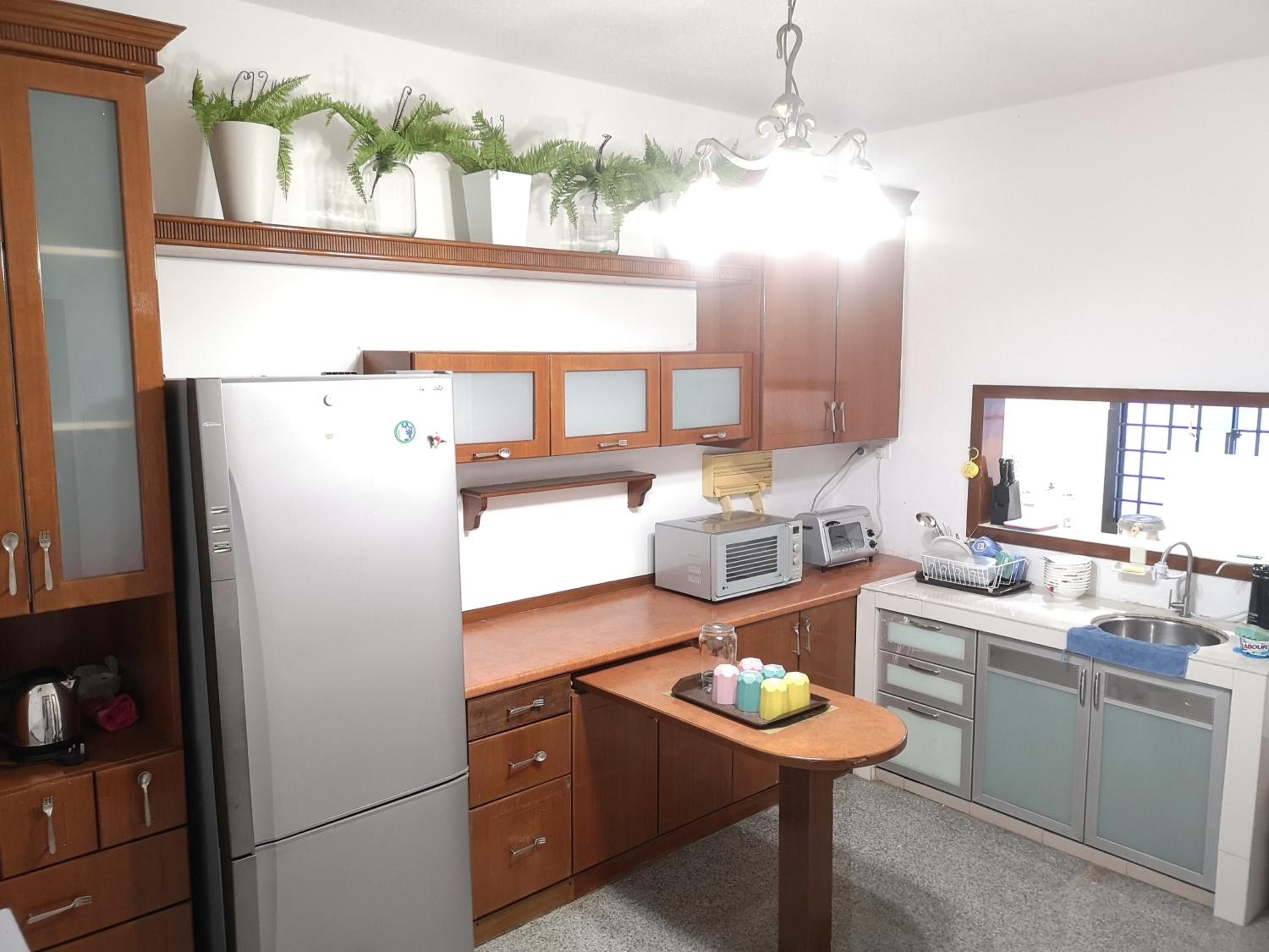 Jb City 5 Bedroom semi-d Near ksl,mid valley ,berjaya waterfront