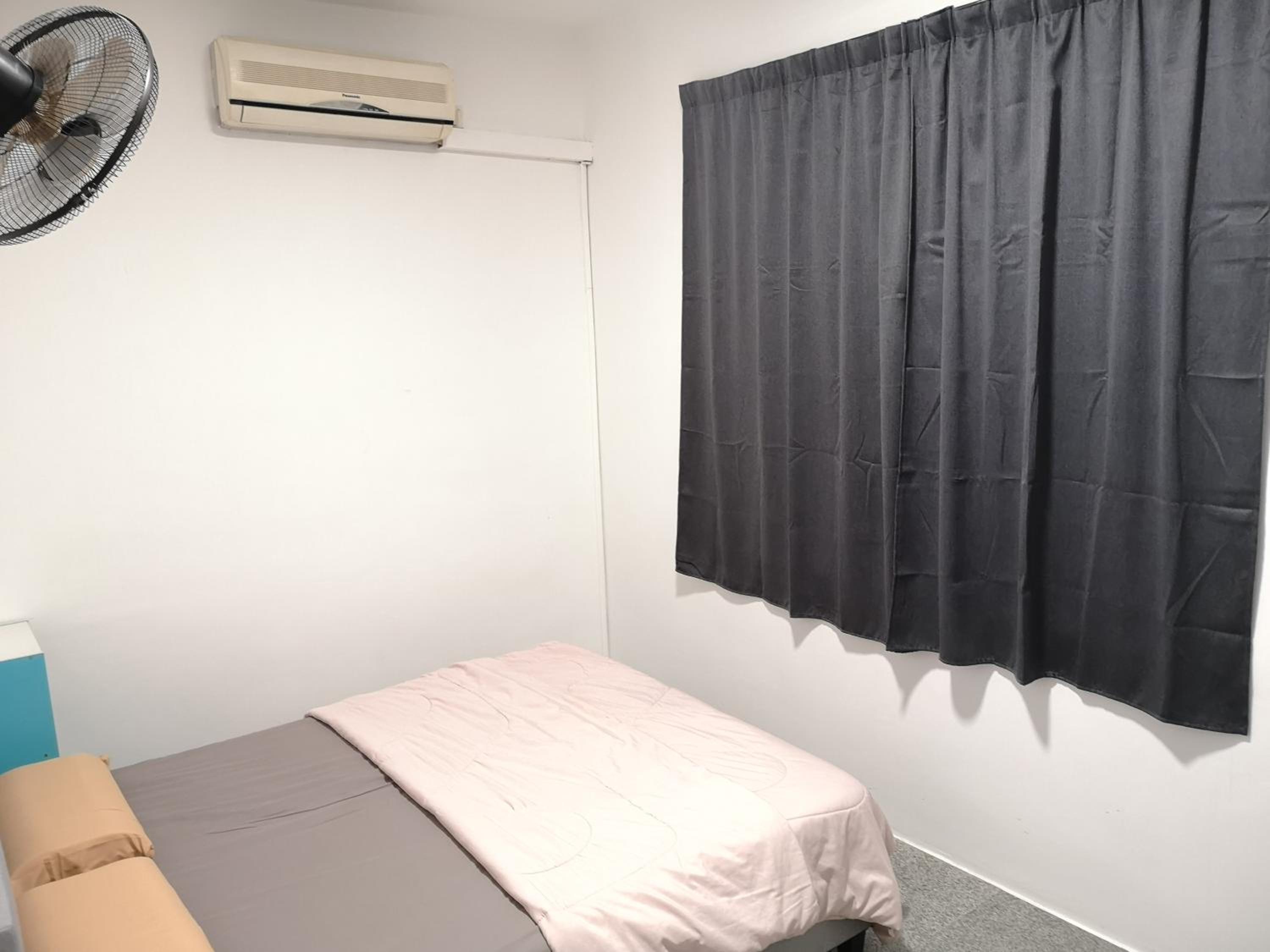 Jb City 5 Bedroom semi-d Near ksl,mid valley ,berjaya waterfront