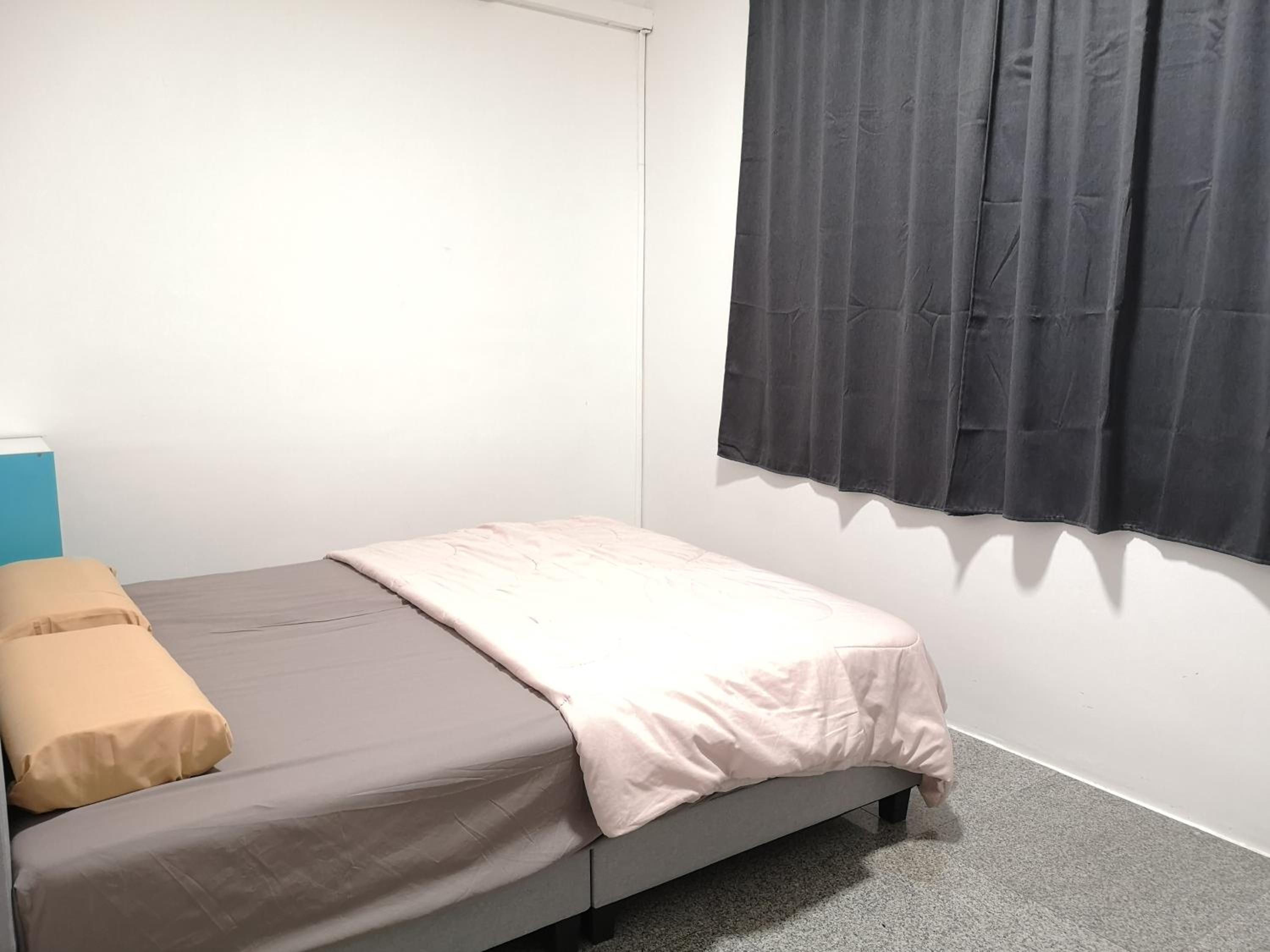 Jb City 5 Bedroom semi-d Near ksl,mid valley ,berjaya waterfront